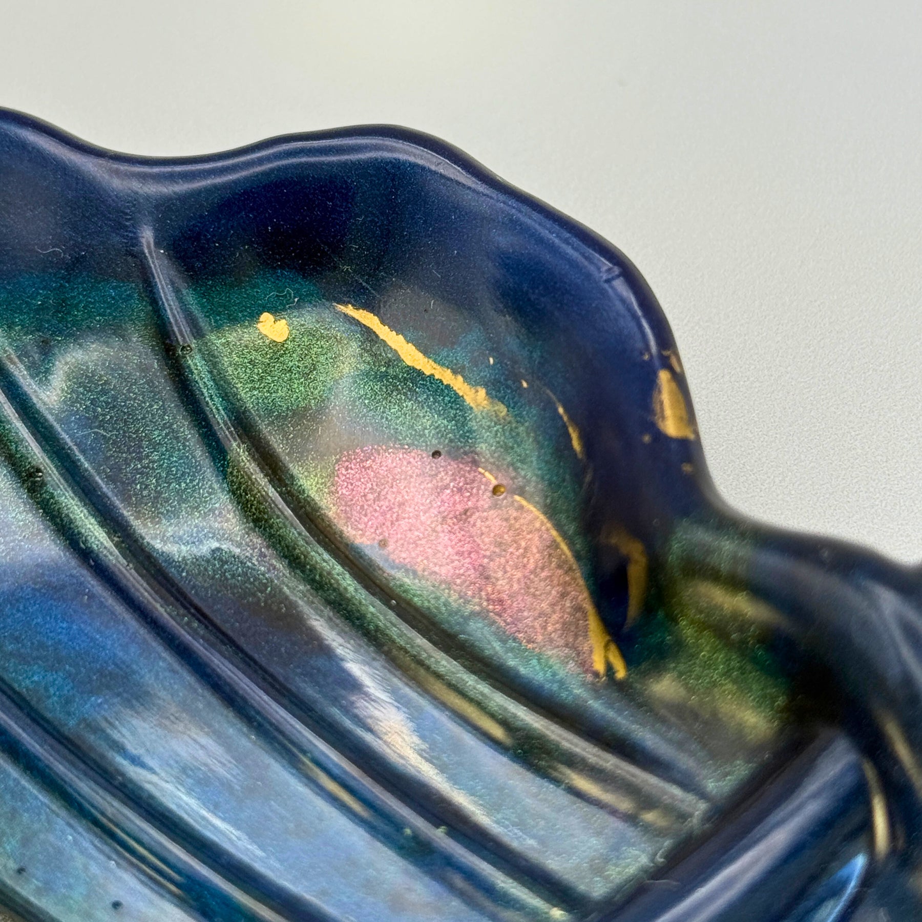 Un-be-leaf-able handmade resin leaf trays