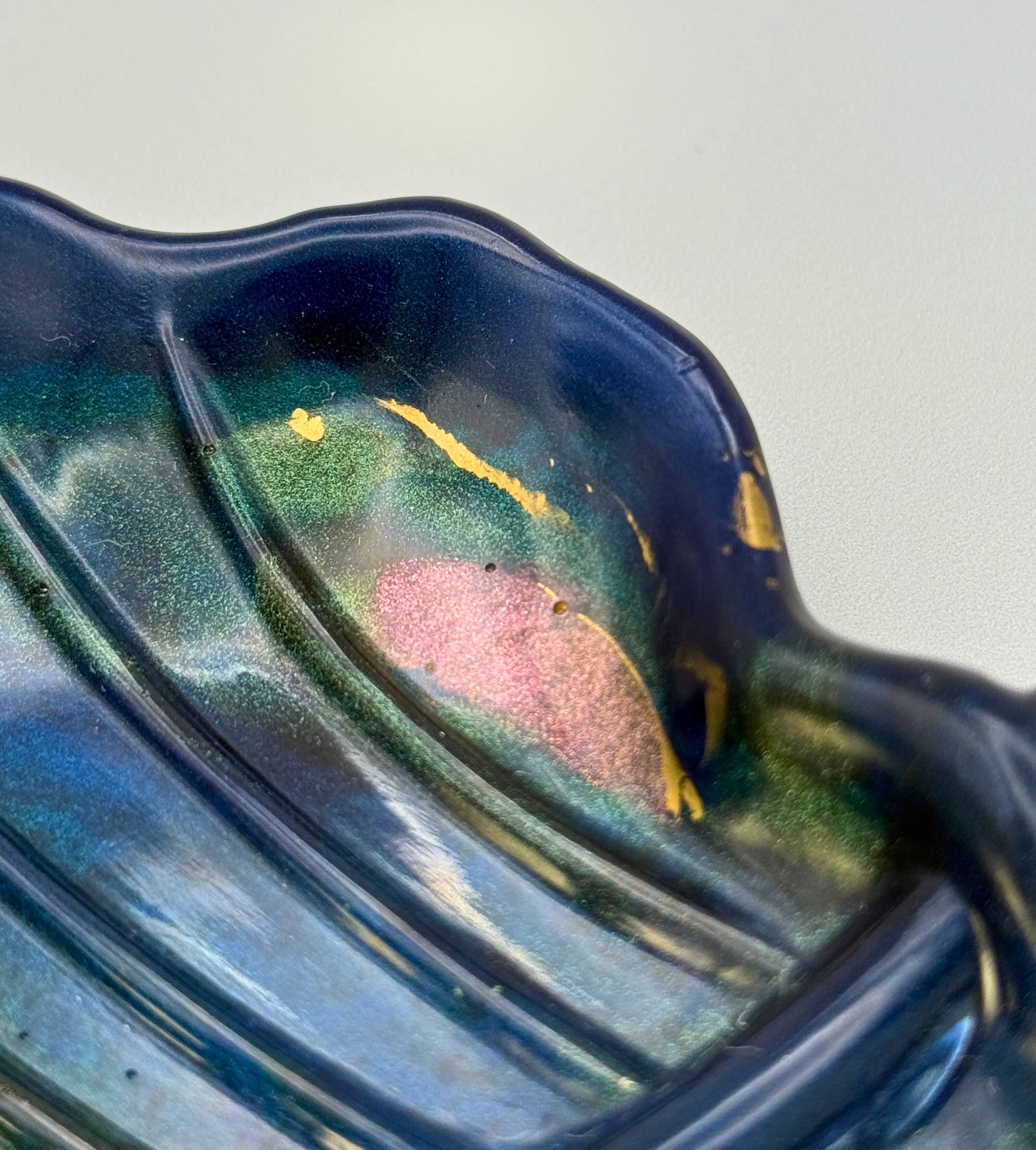 Un-be-leaf-able handmade resin leaf trays