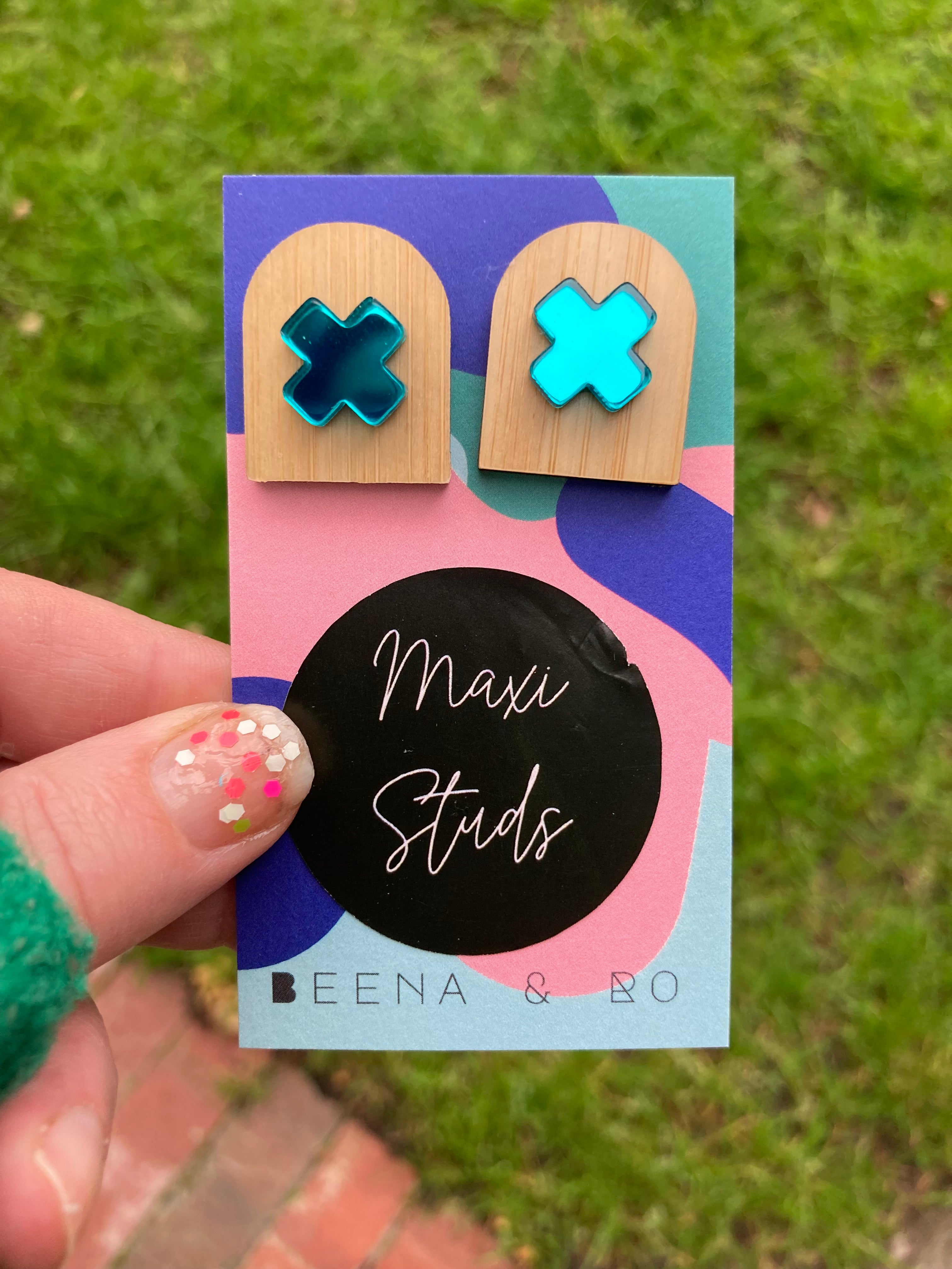 Mirror green cross / timber arch studs