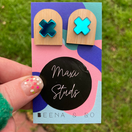 Mirror green cross / timber arch studs