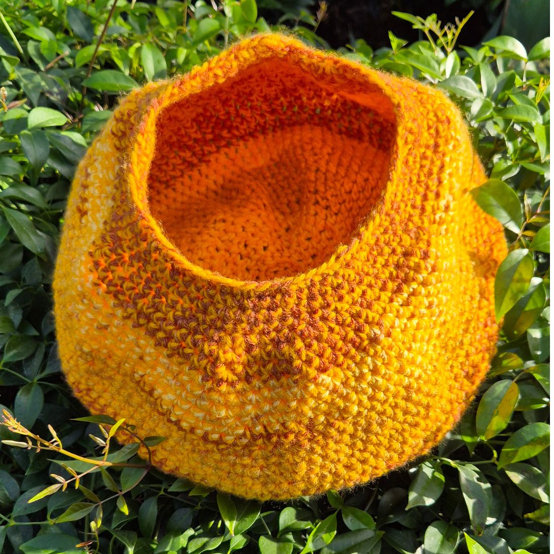 Crochet Cat Dog Bed Pod Versatile