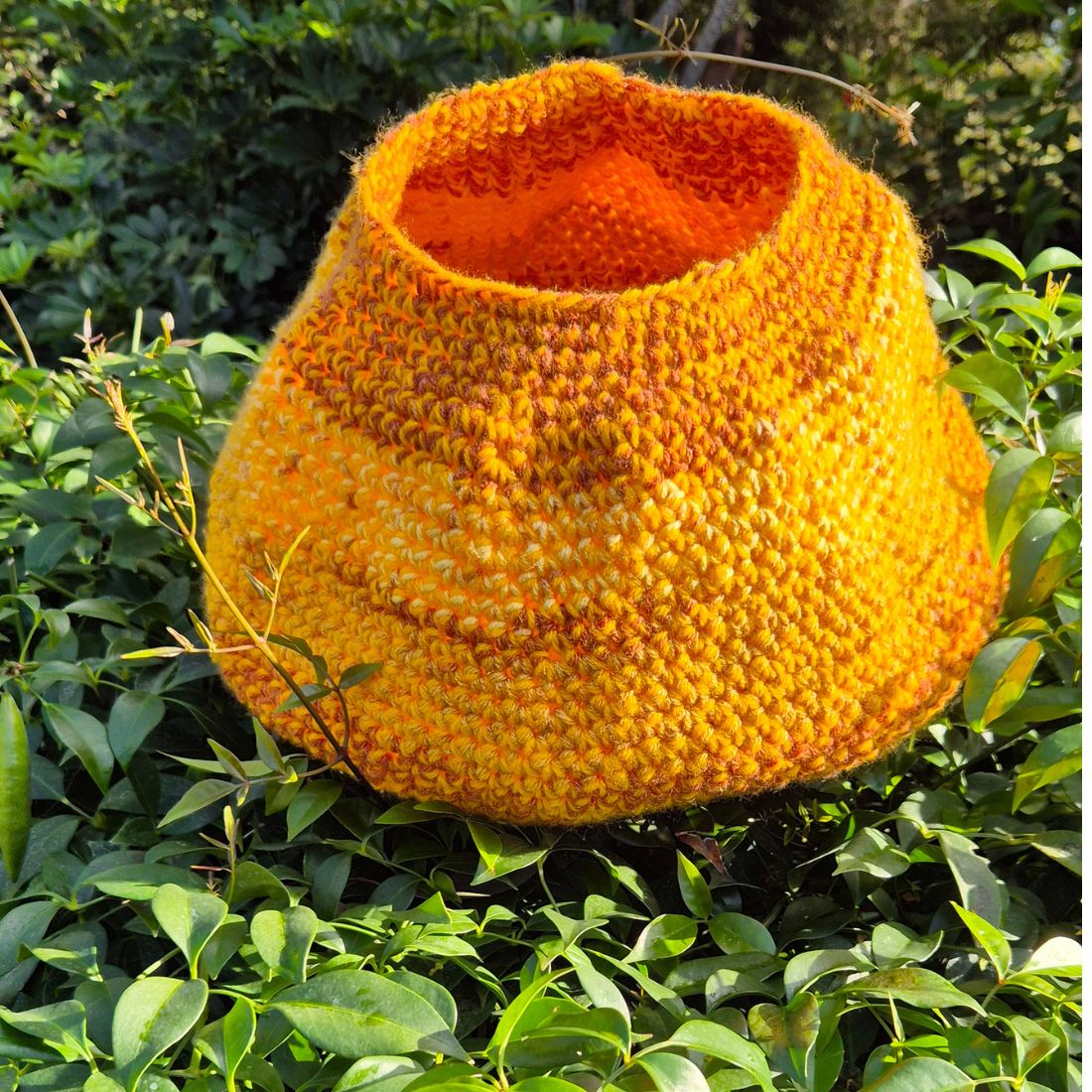 Crochet Cat Dog Bed Pod Versatile