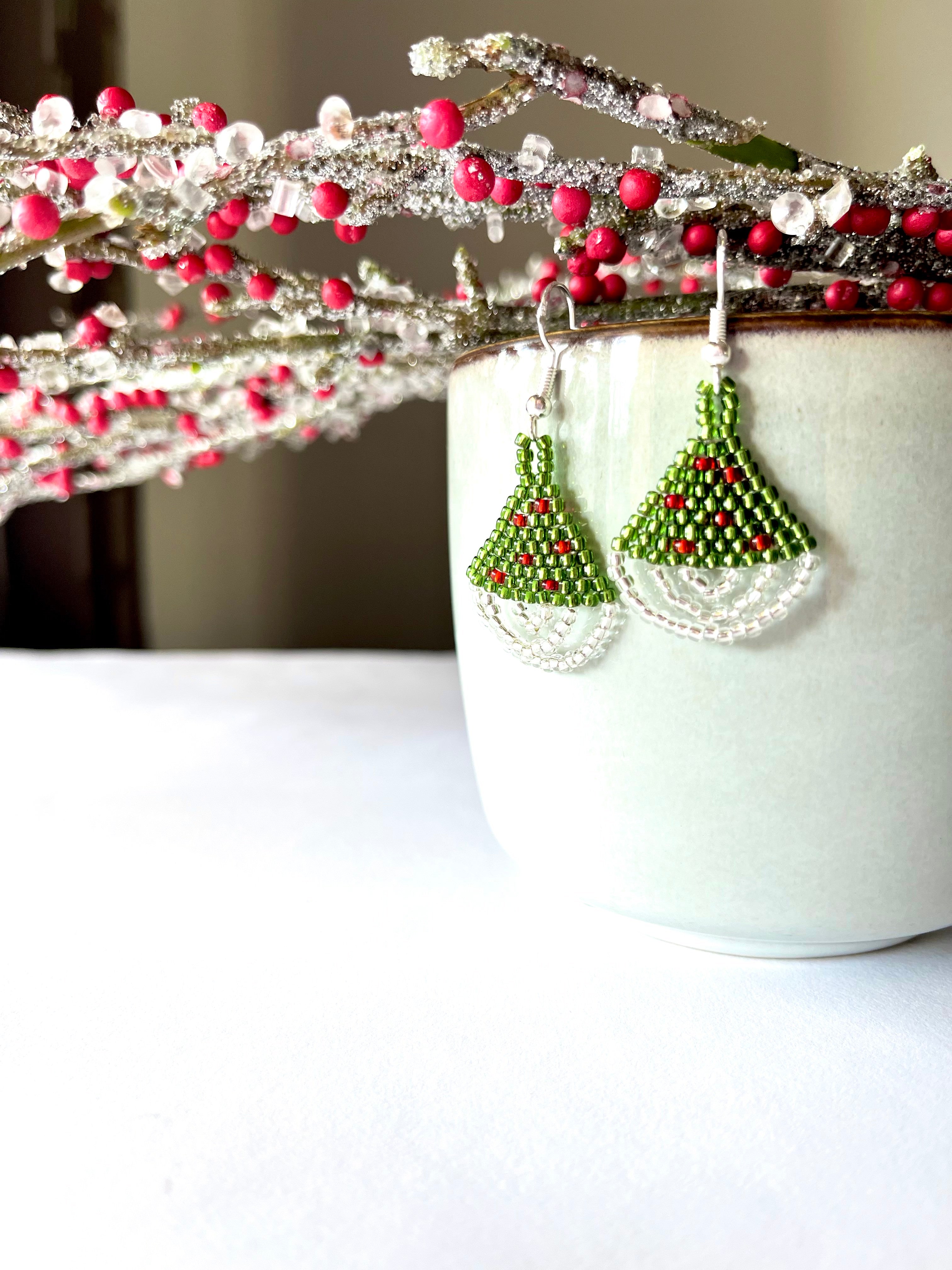 CHRISTMAS TREE | silver & gold | festive dangle earrings | beaded handmade