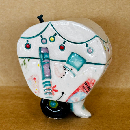 Small Retro Collectable Ceramic Caravan 1