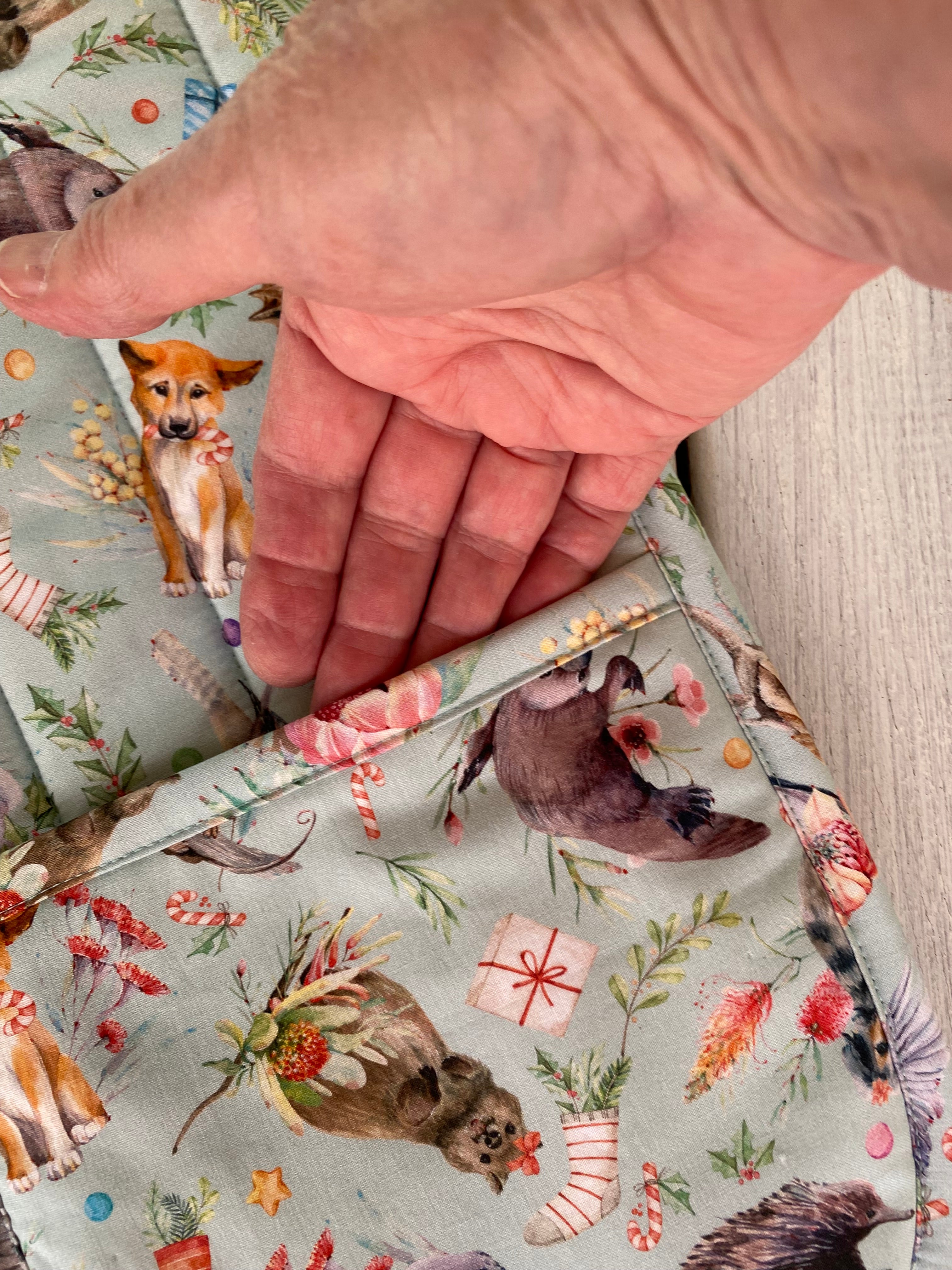 Australiana Christmas Double Oven Glove