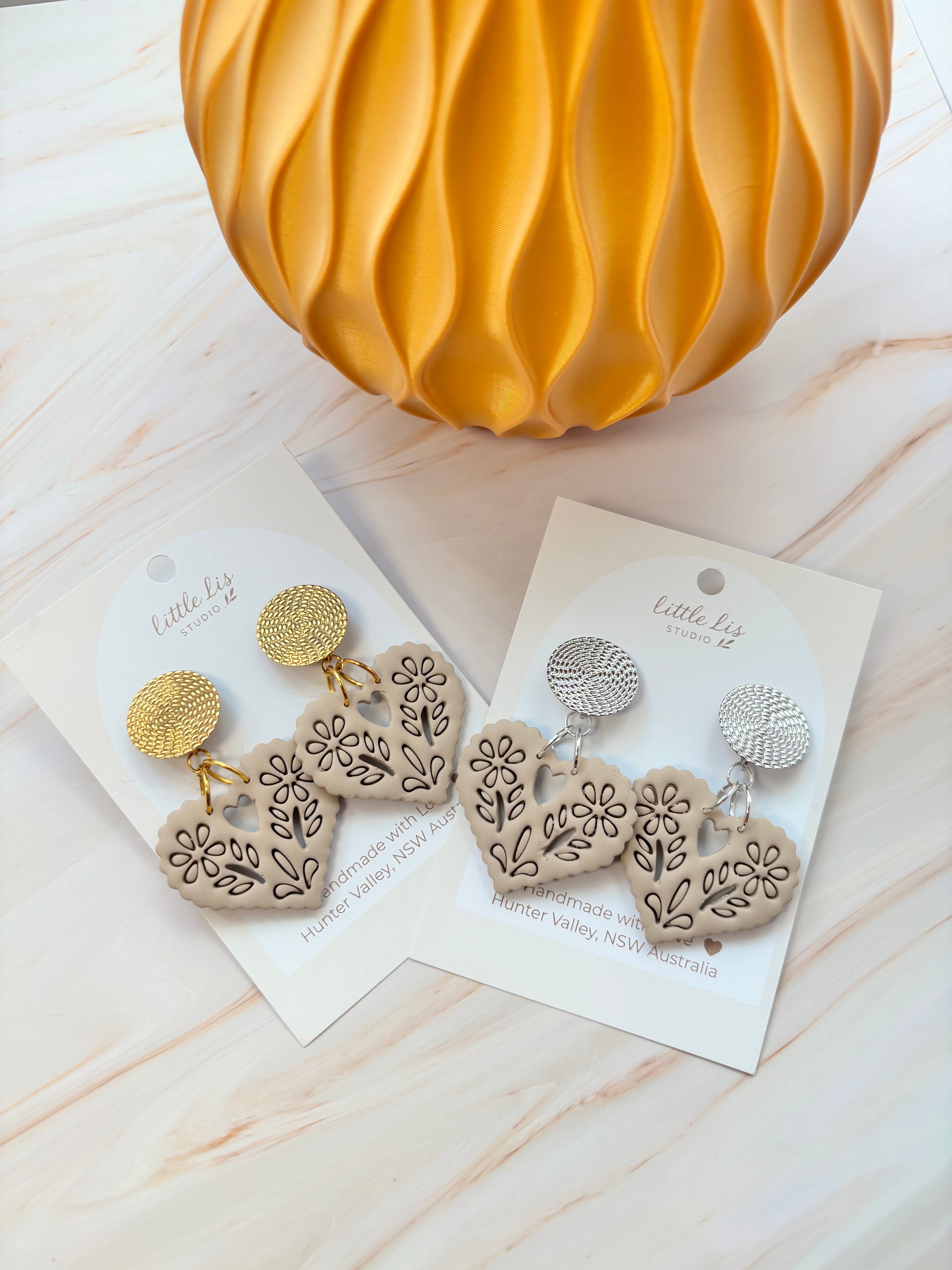 AMOR – Papel Picado Heart Dangle