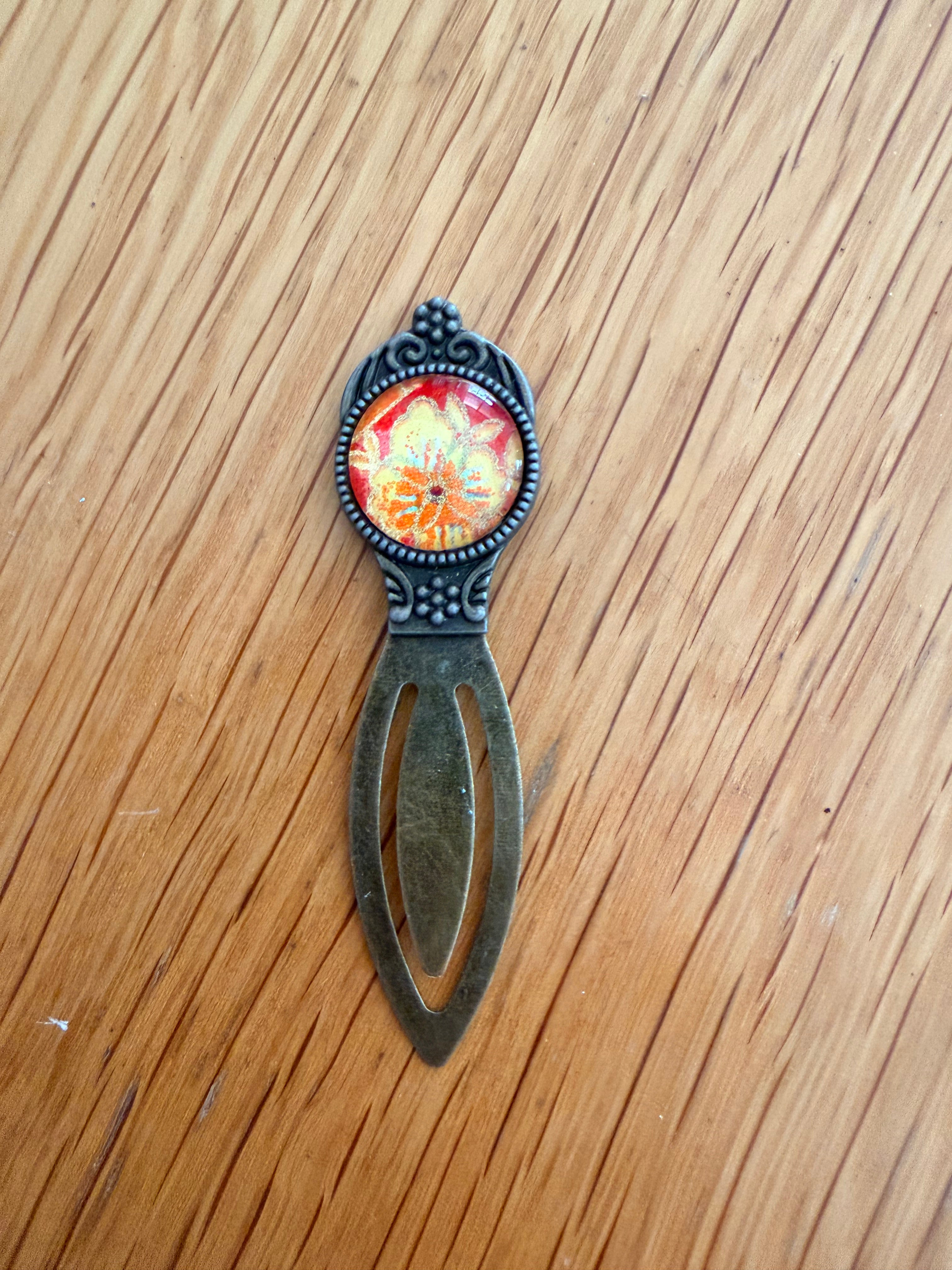 Antique Bronze Plated Flower WASHI Cabochon Bookmark