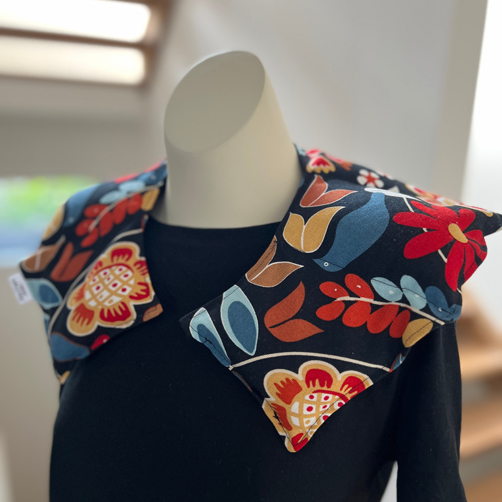 Origami-Inspired Curved Lavender Wheat Pack for Neck & Shoulders - Modern Scandi