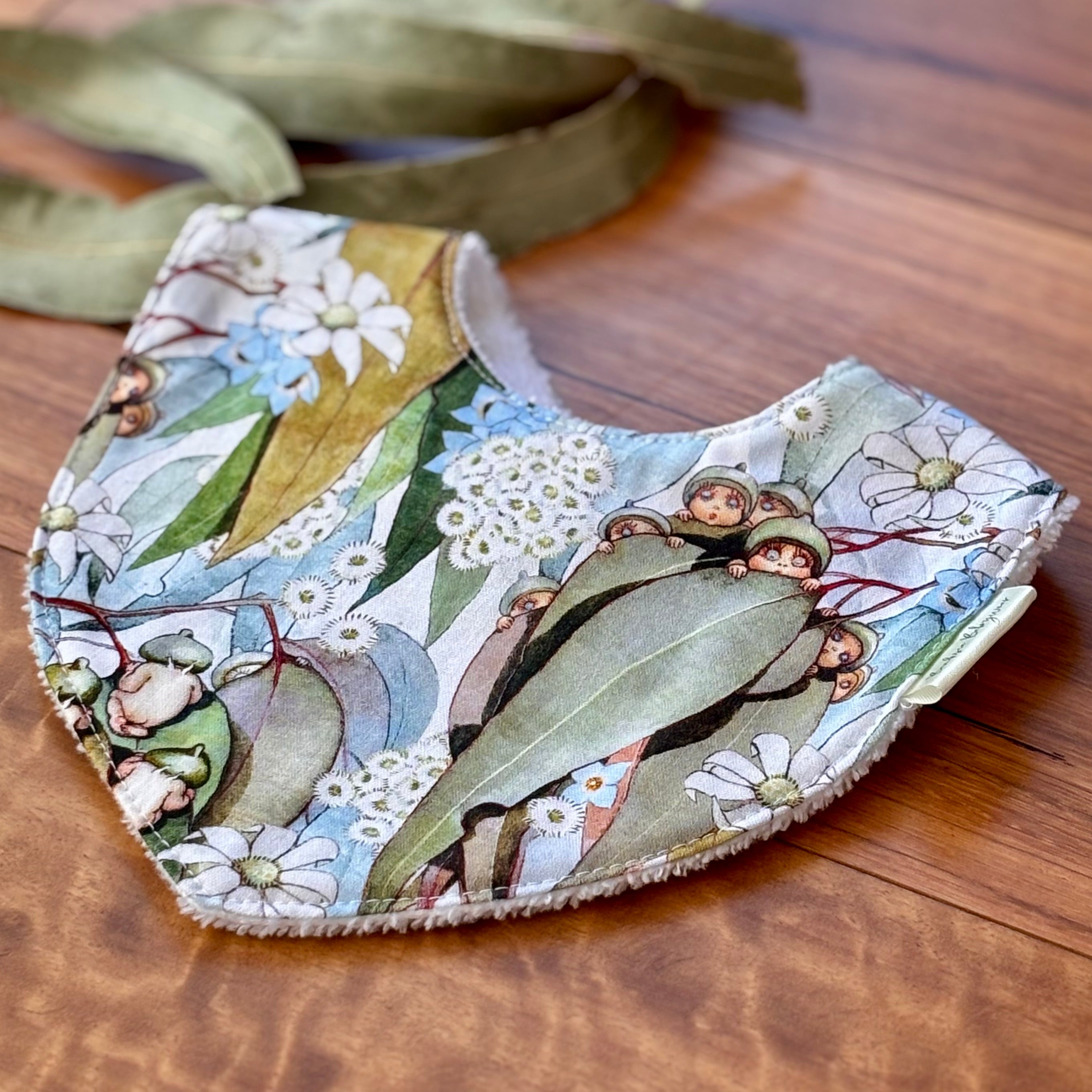 Australiana Baby Bib Set | May Gibbs Friends | Ready to Ship