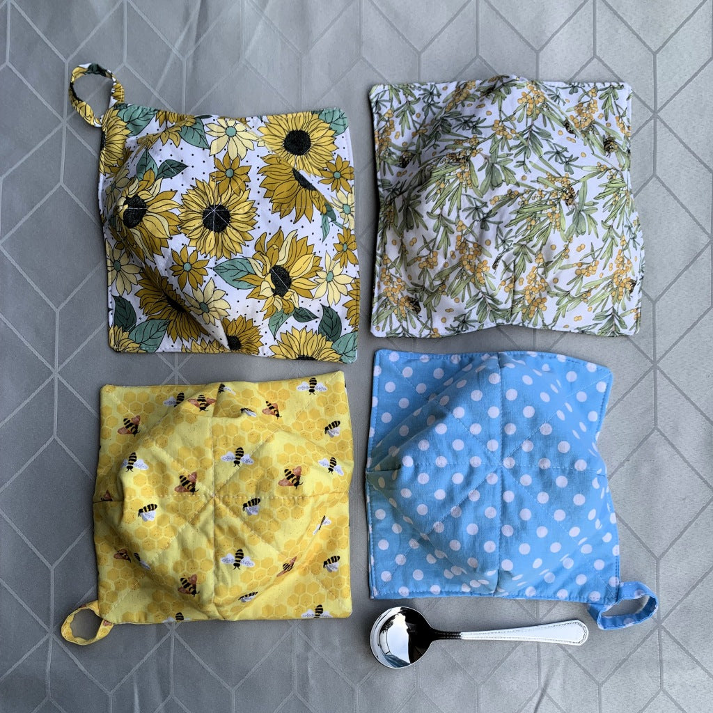 Bowl Cosy with hanging loop