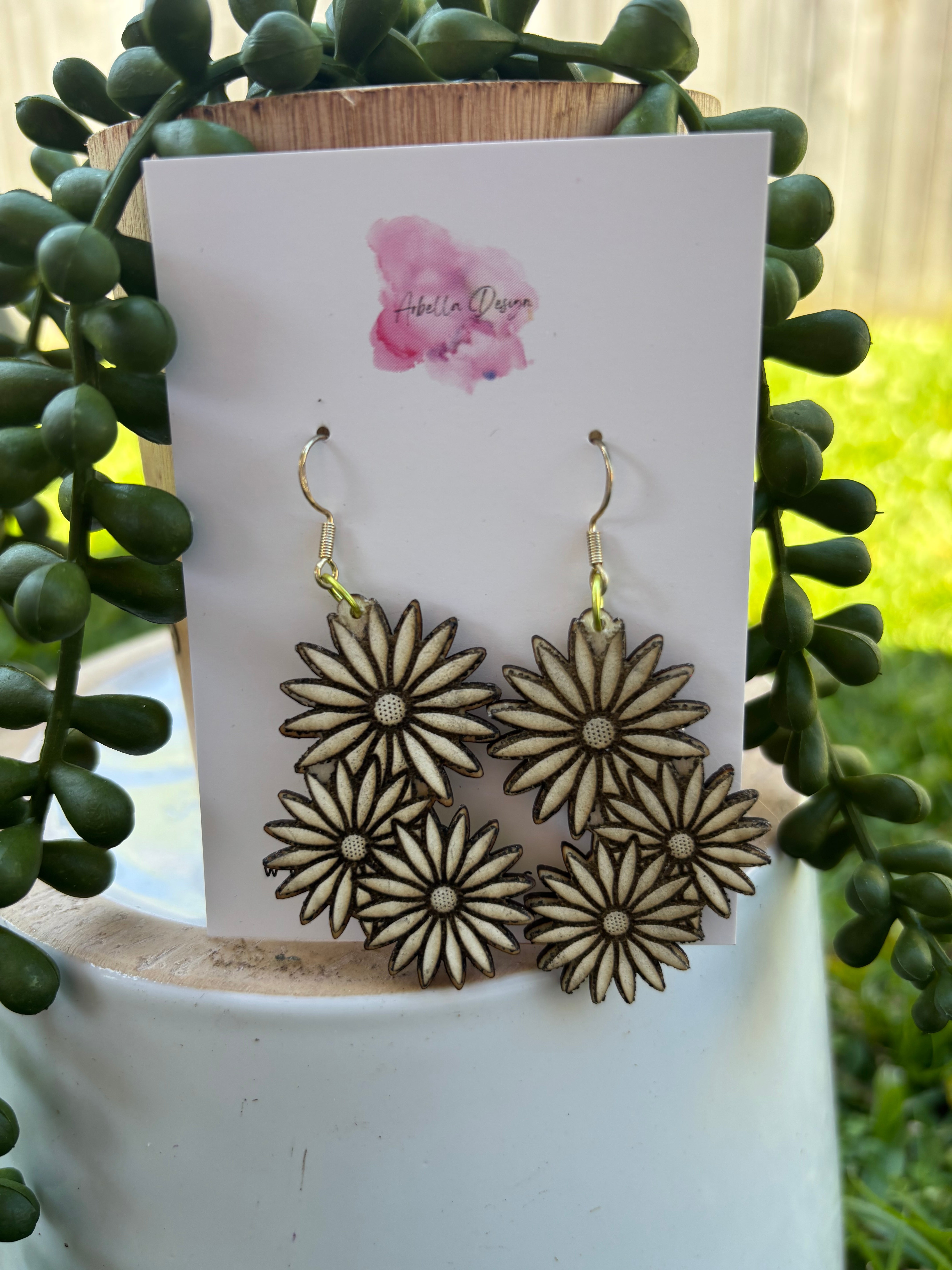 Daisy dangles