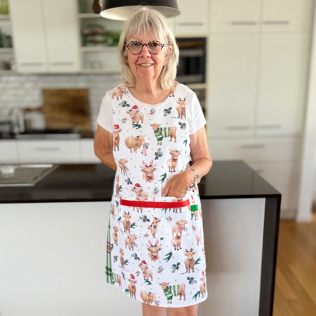 Highland cows, Christmas Japanese style cross back kitchen apron. Crafting, gardening, no ties apron.