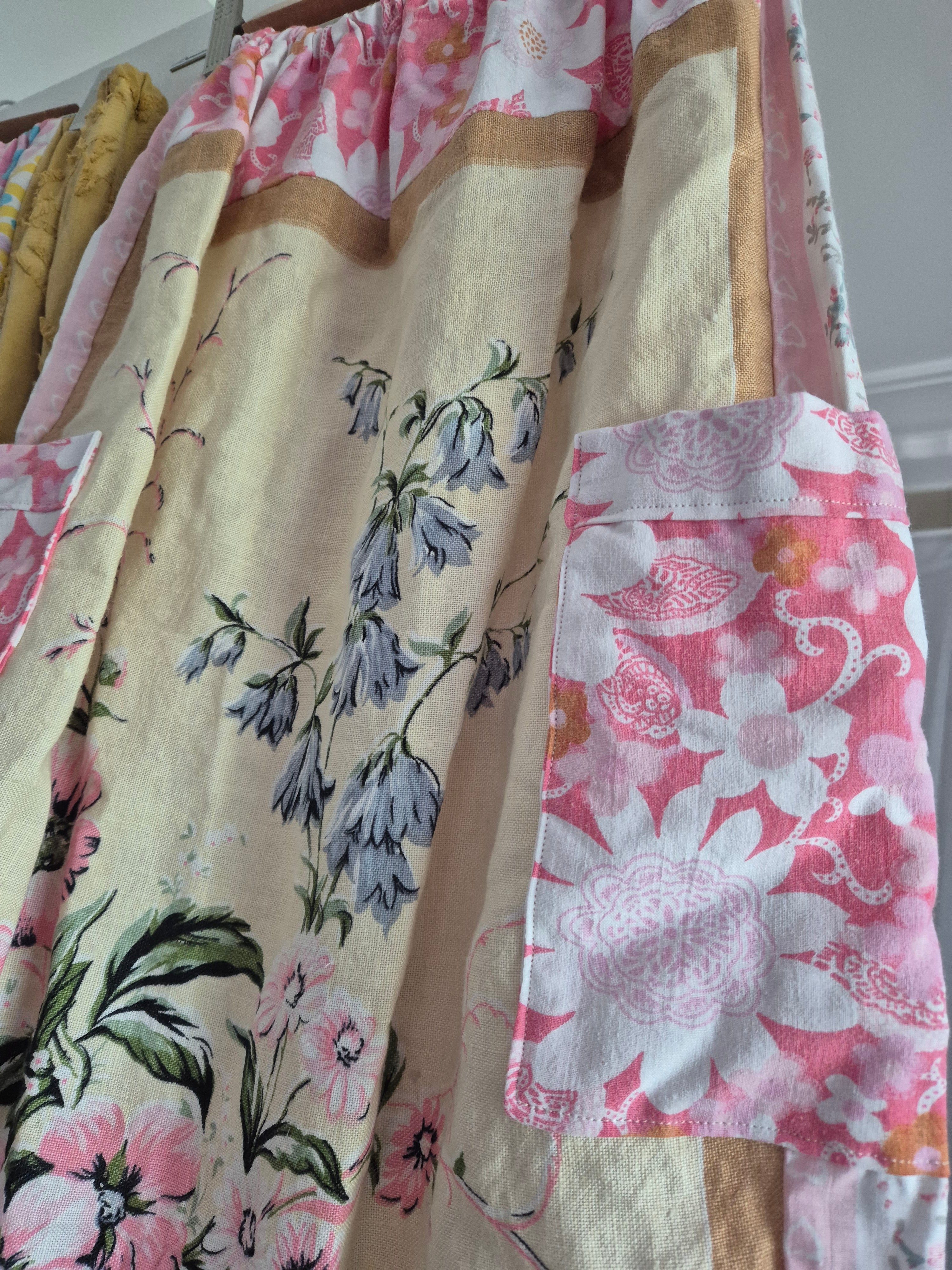 Pink floral tea towel skirt, pockets, S 6-10, elastic waist