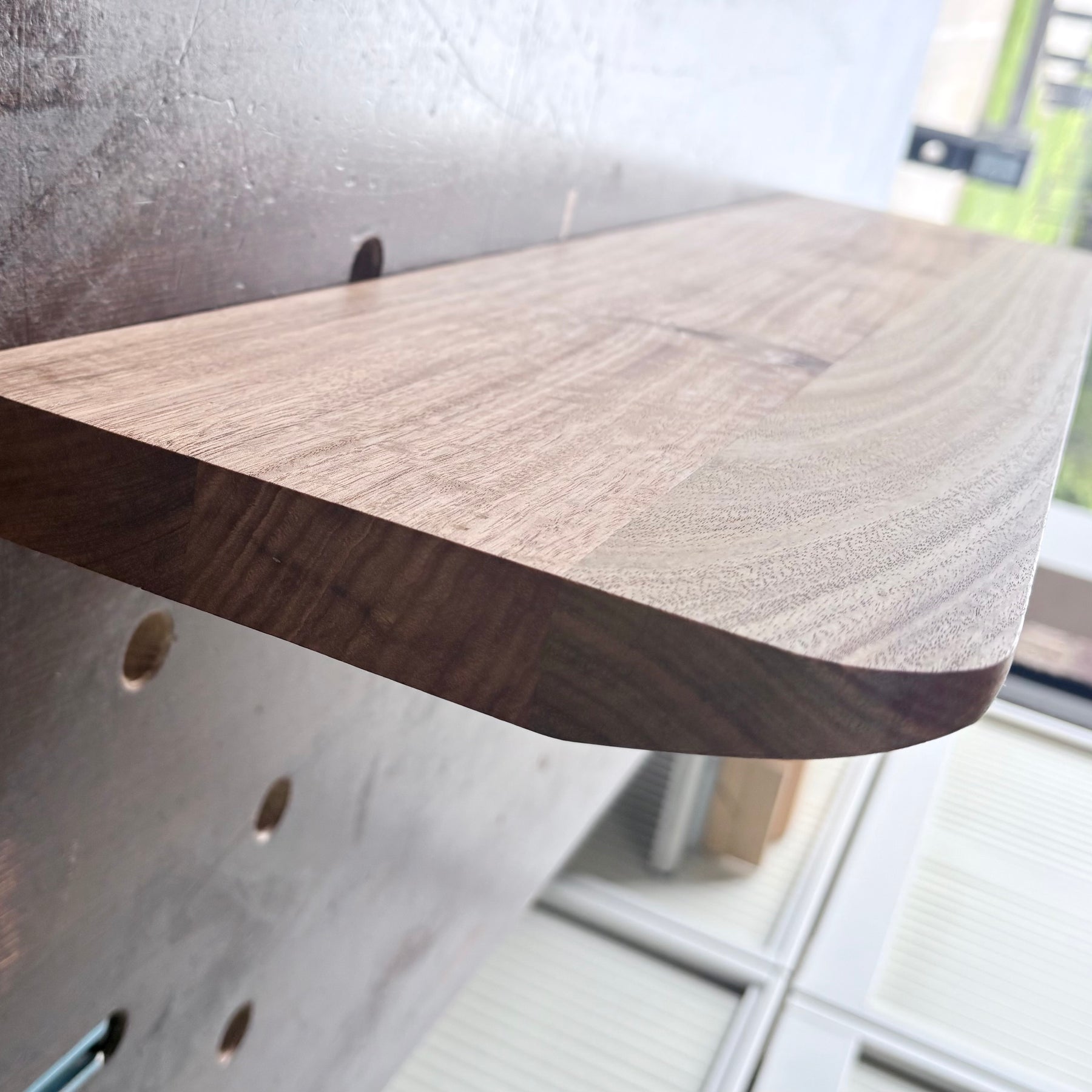 Tasmanian oak Floating shelf 900mm