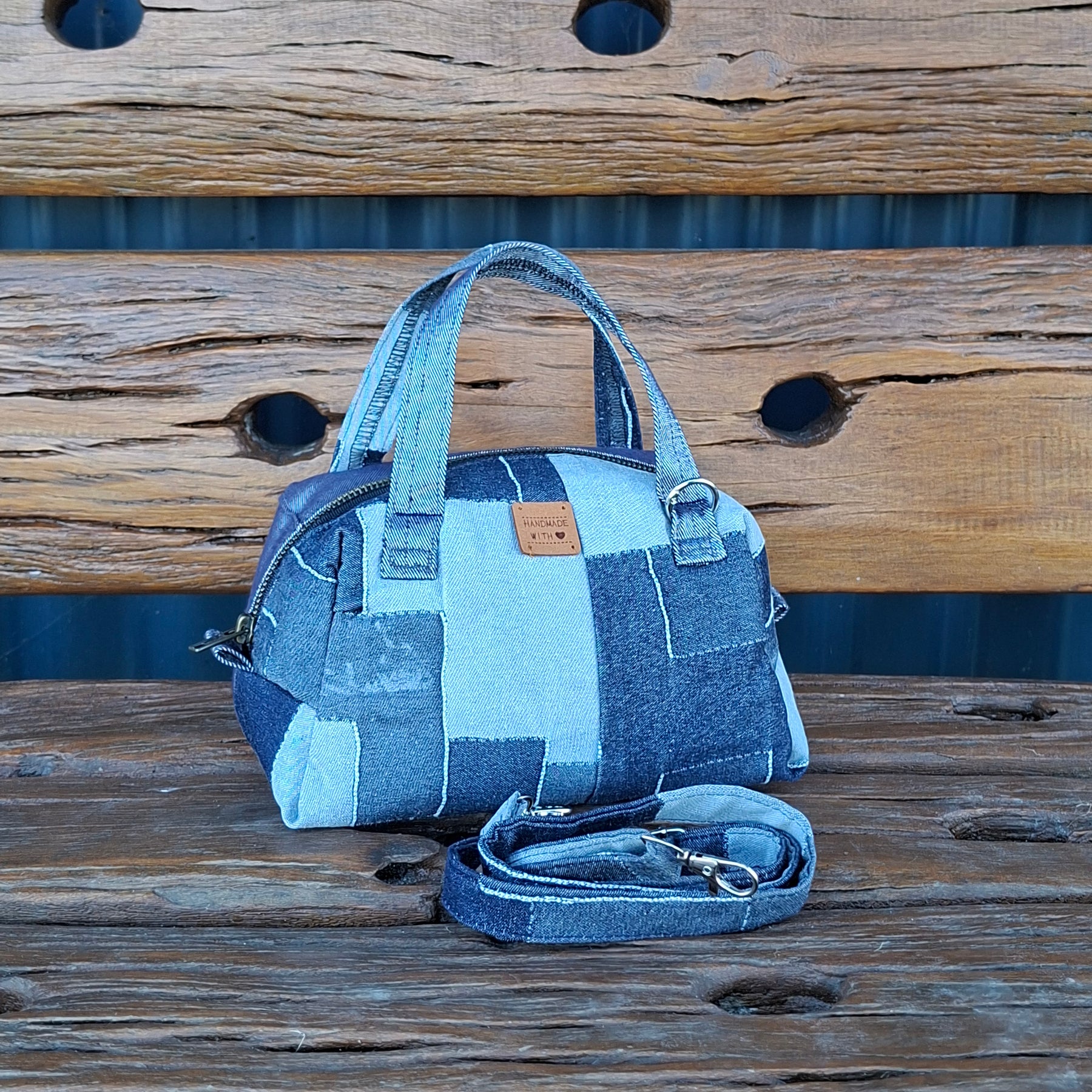 Mini Boston Hand Bag Handbag w detachable Shoulder Strap.