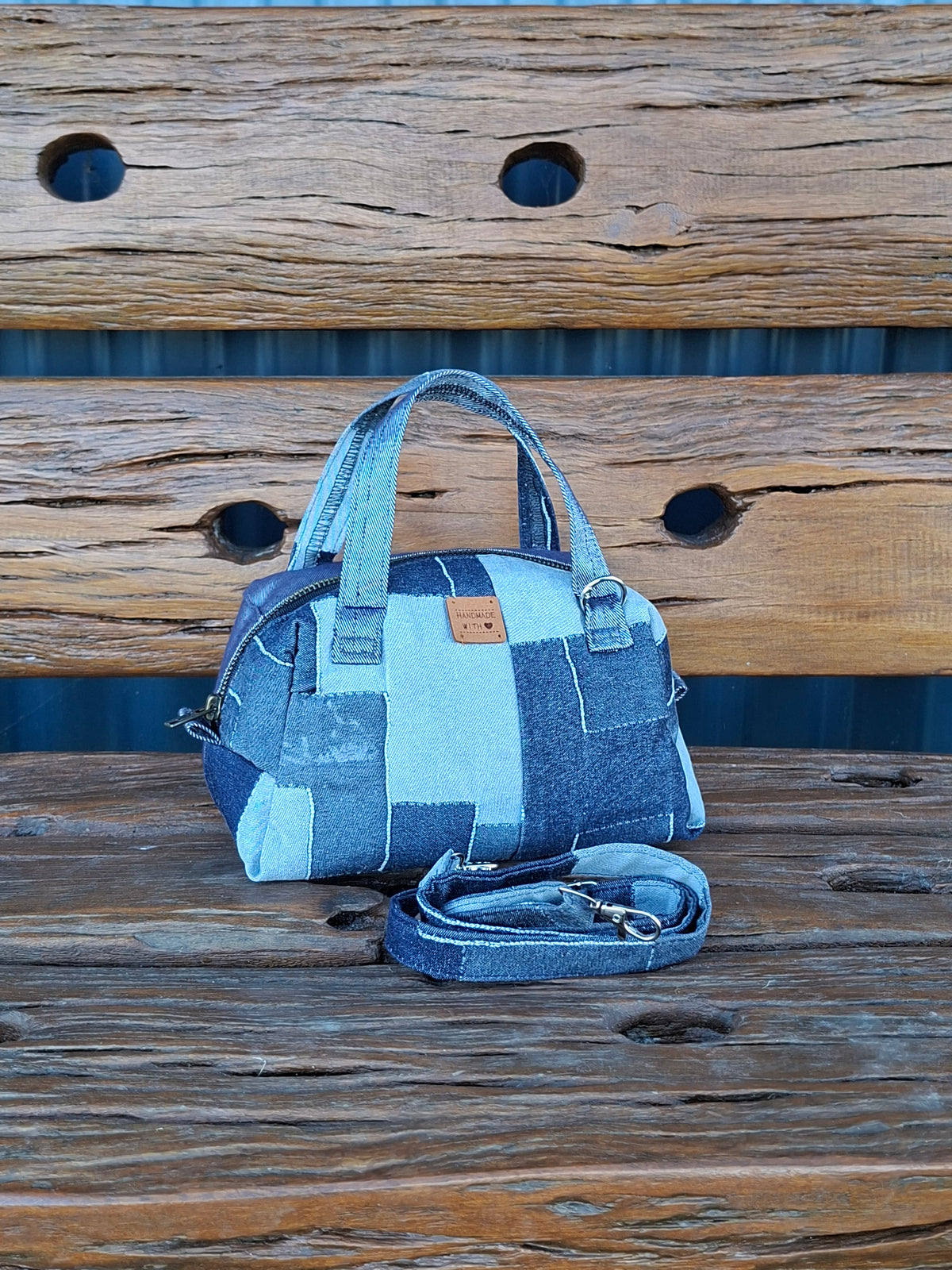 Mini Boston Hand Bag Handbag w detachable Shoulder Strap.
