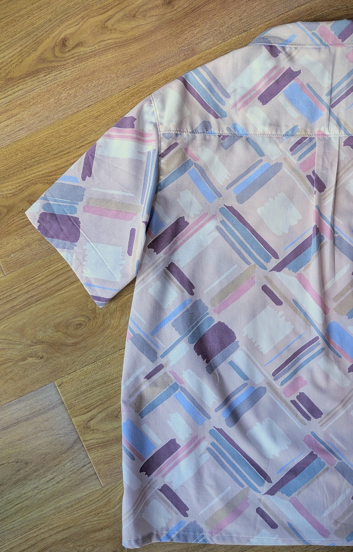Upcycled Unisex Cotton Button-up Shirt 1980s/90s Sheet (Pink / Size M)