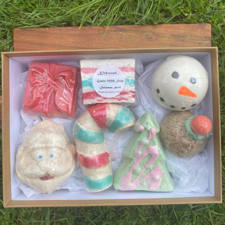 Christmas Bath Gift Pack - 7 Items
