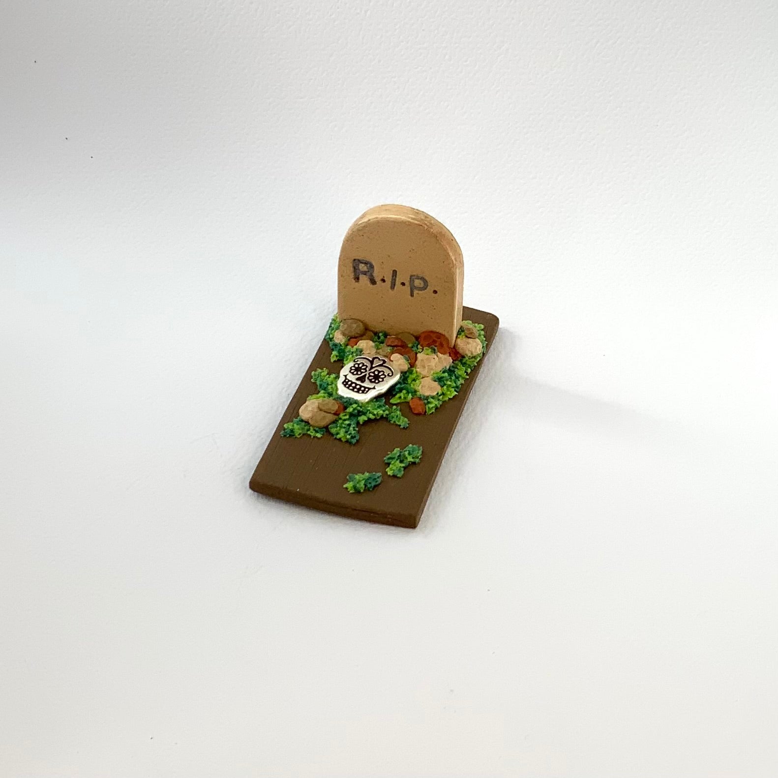 DEAD CUTE – Miniature Gothic Graveyard Scene | Handmade Polymer Clay Art
