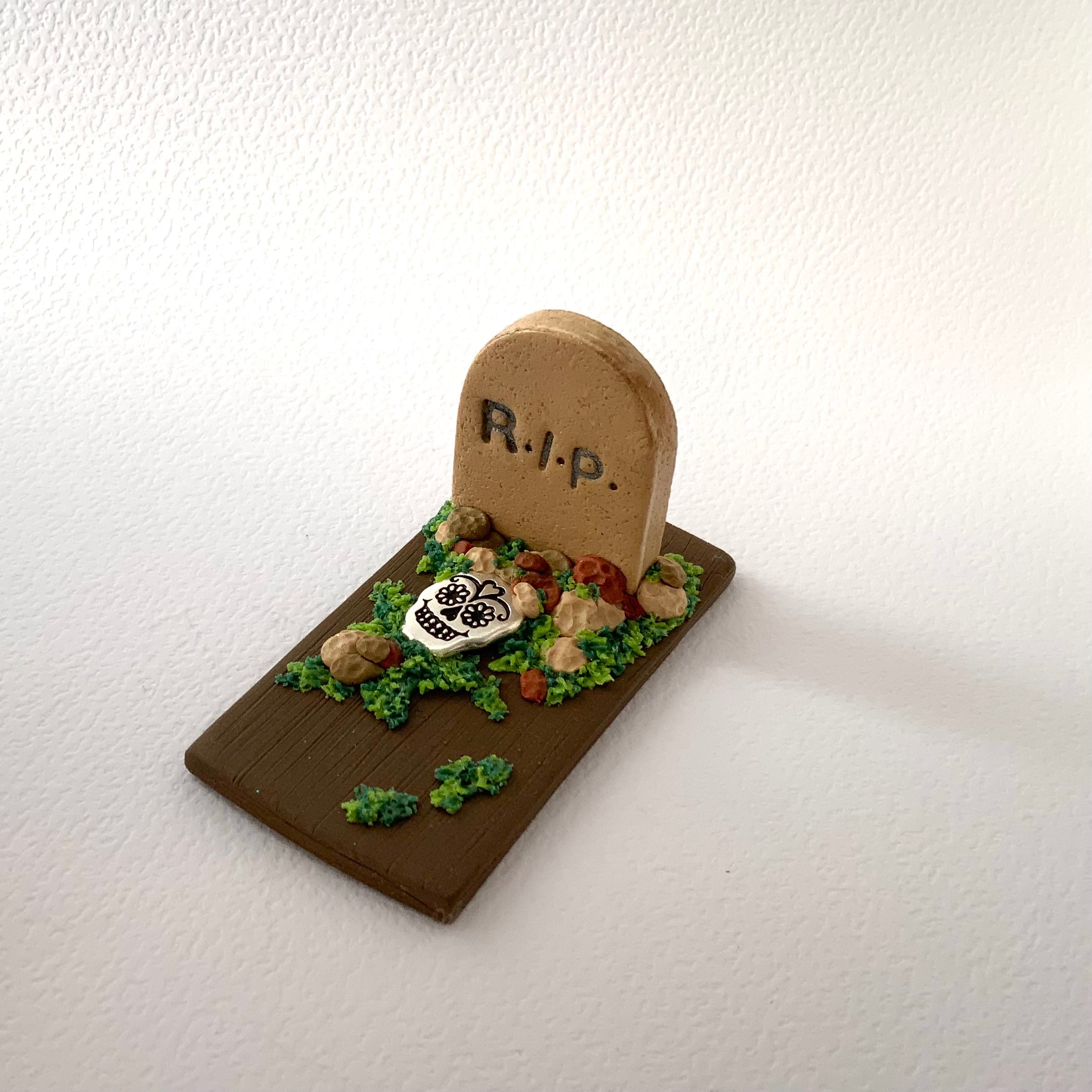 DEAD CUTE – Miniature Gothic Graveyard Scene | Handmade Polymer Clay Art