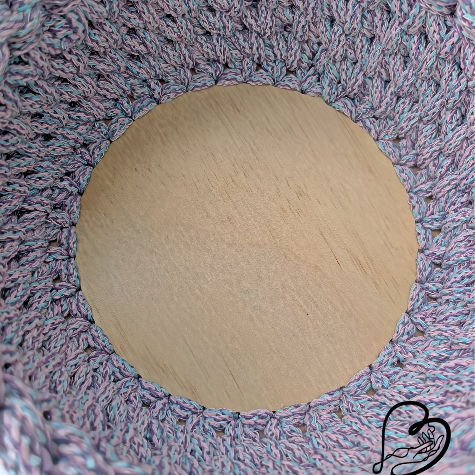 Medium size basket with wooden bottom