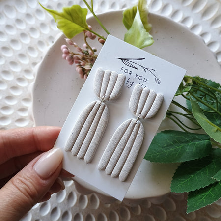 Gina dangle earrings- natural