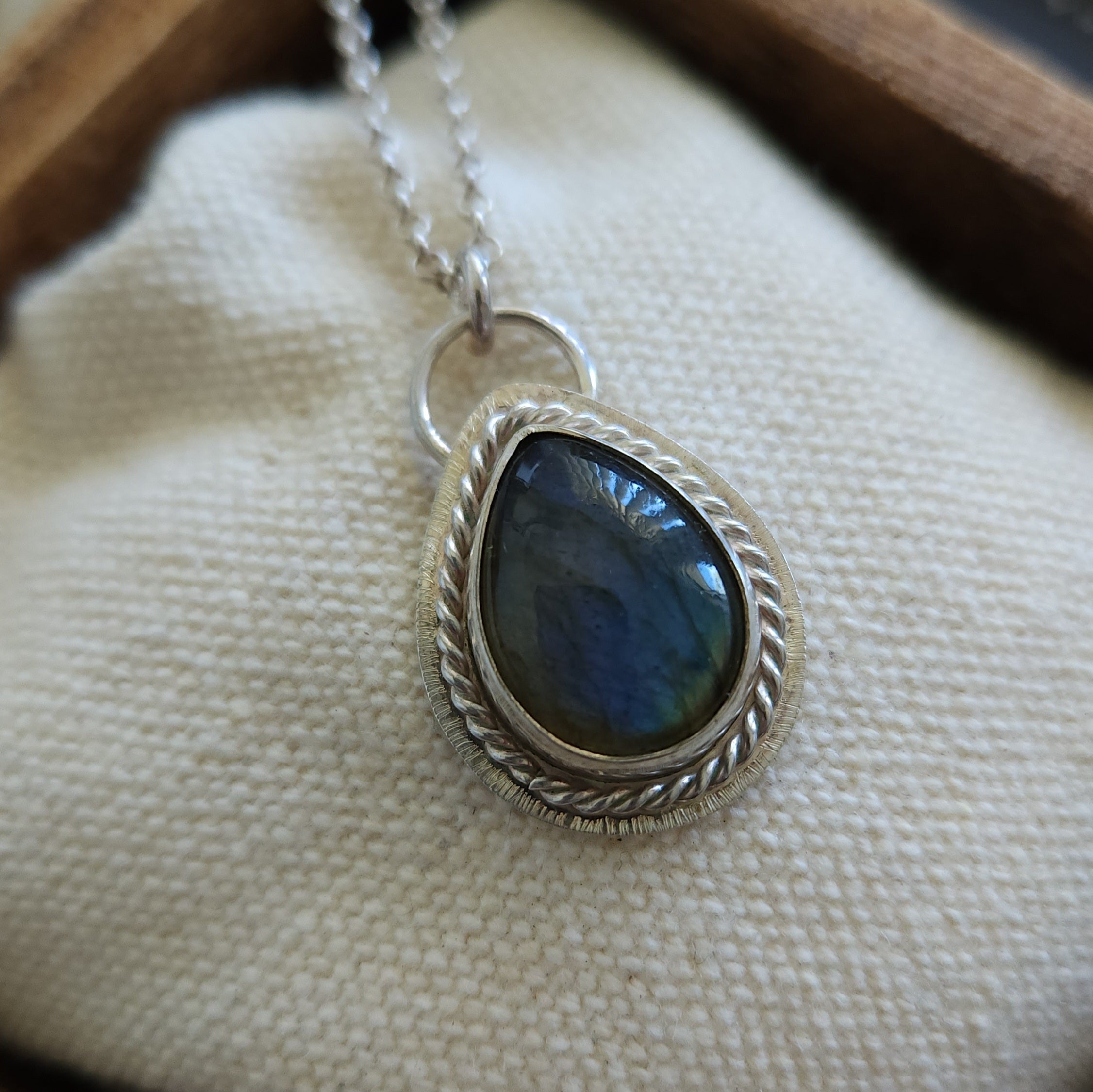 Labradorite drop pendant