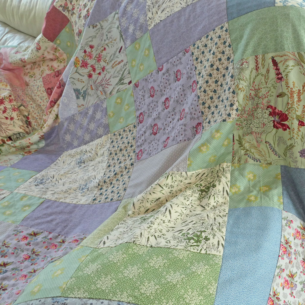 Chenille backed, machine pieced, handmade QS quilt. Free shipping