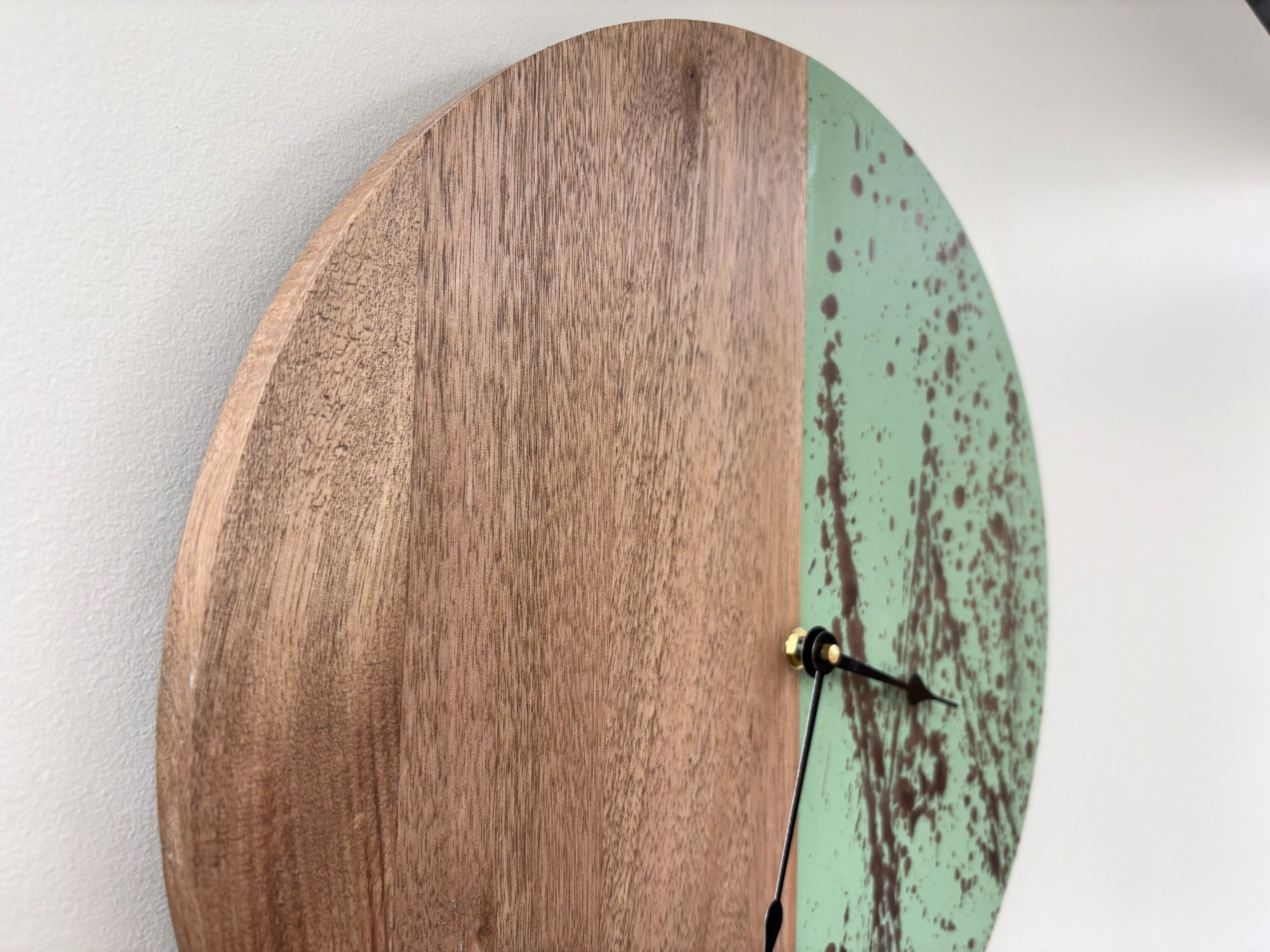 Verdant – Handmade Tasmanian Oak Wall Clock | Sage Green Splatter Design, Silent Movement | 30cm or 40cm
