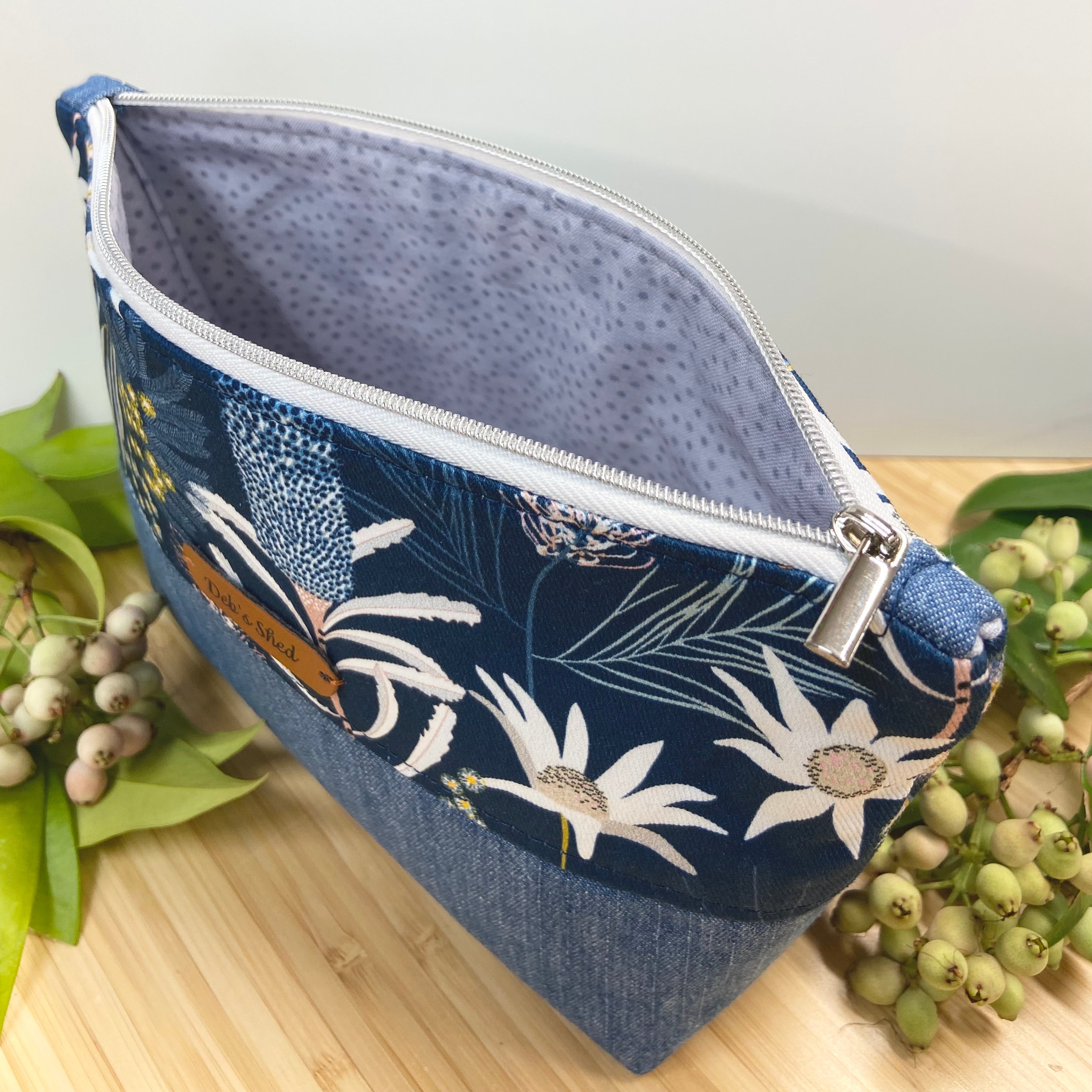 Zipper Pouch – Australian Themed - Blue Floral
