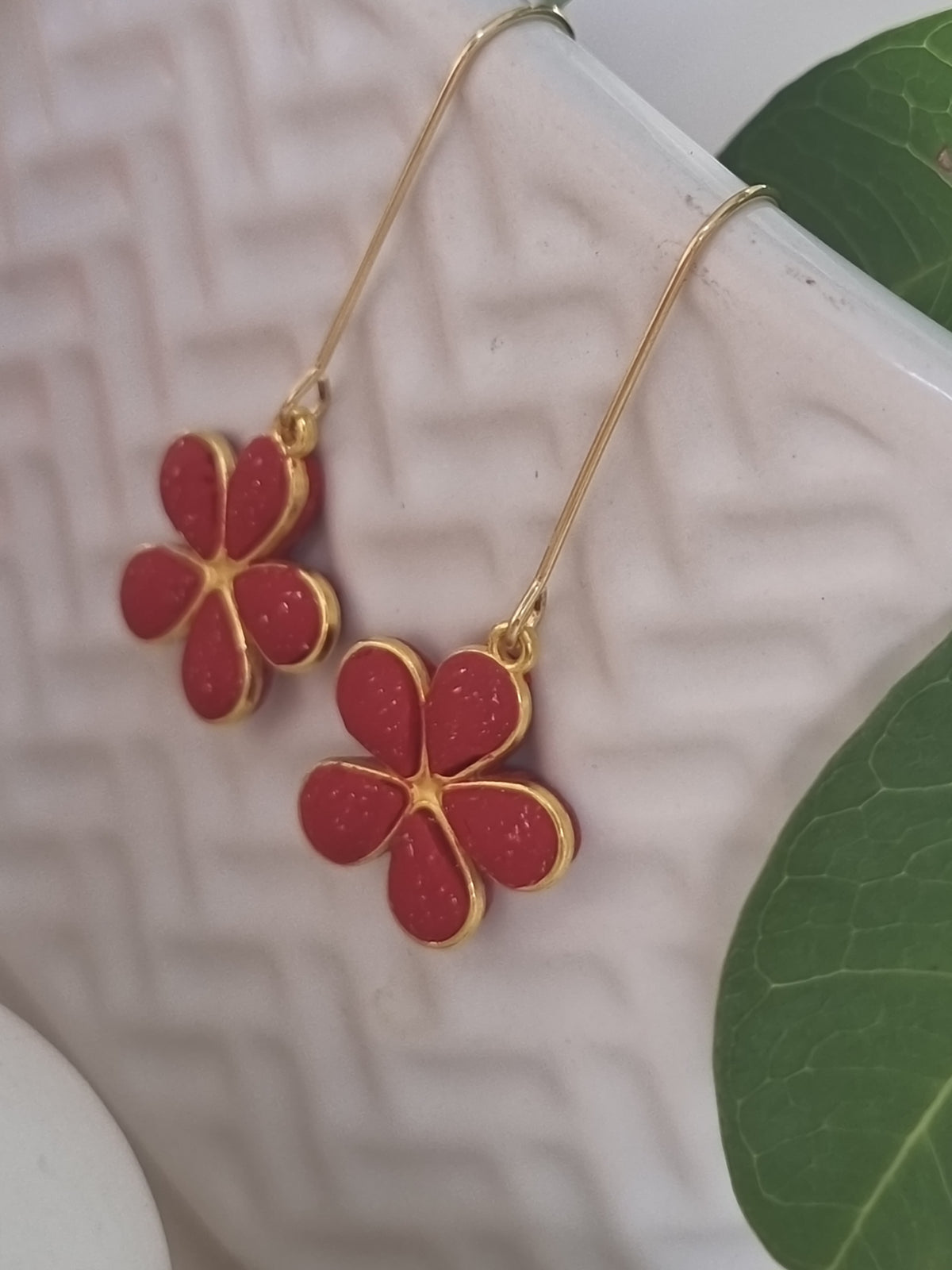 Christmas Daisy - Red and Gold earrings