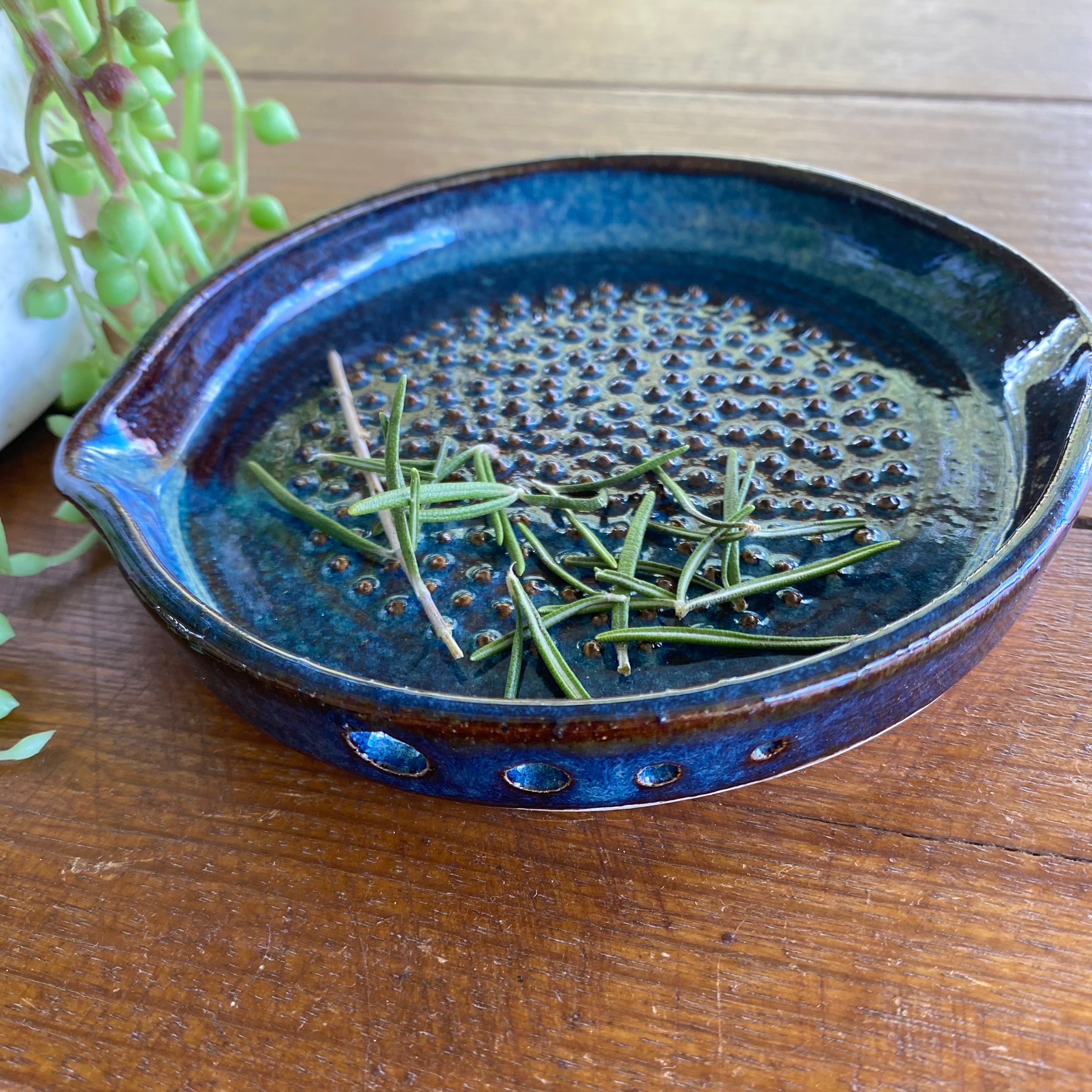 Ginger|Garlic Grater incl Stripper for Fresh Herbs|Handmade Pottery