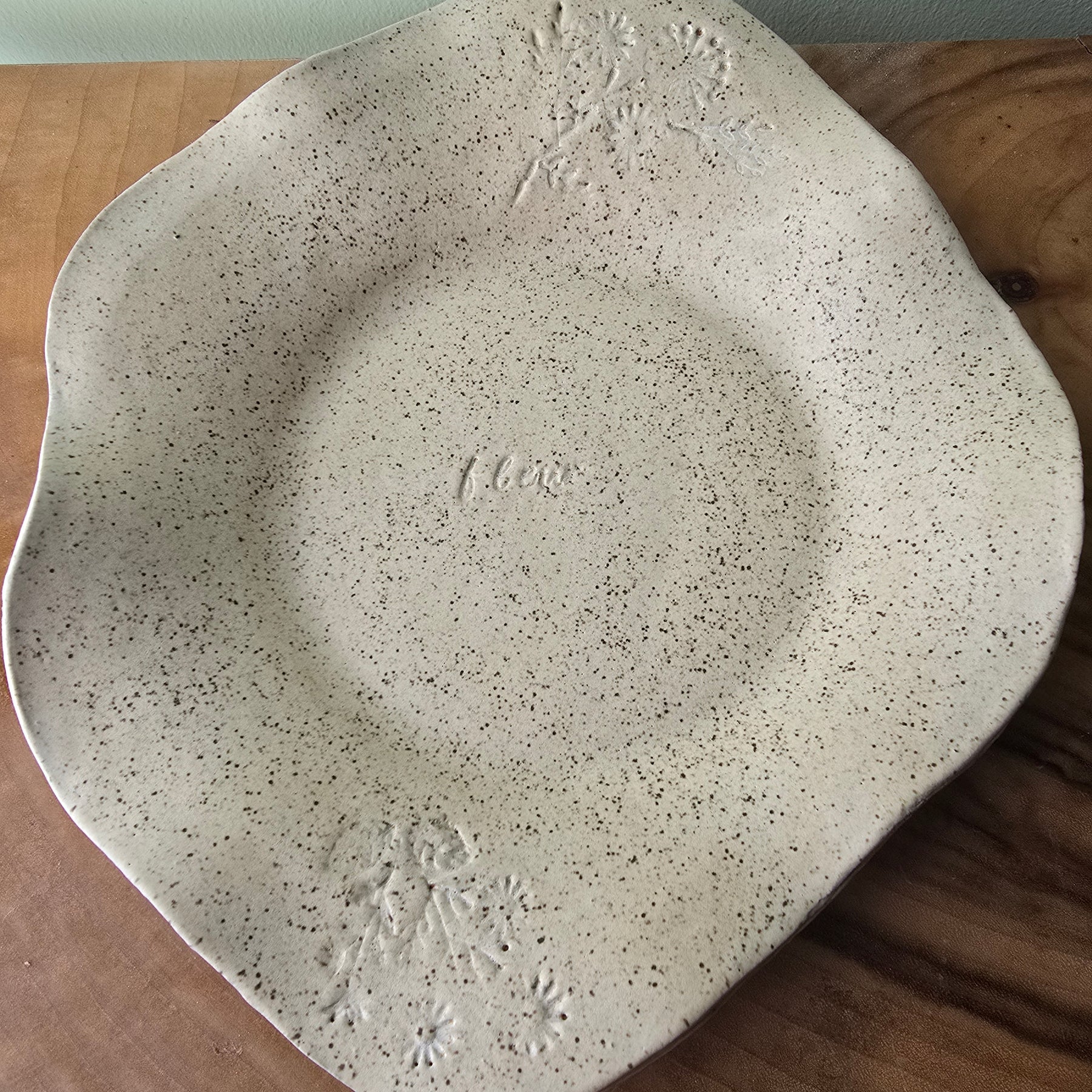 Flower print serving plate