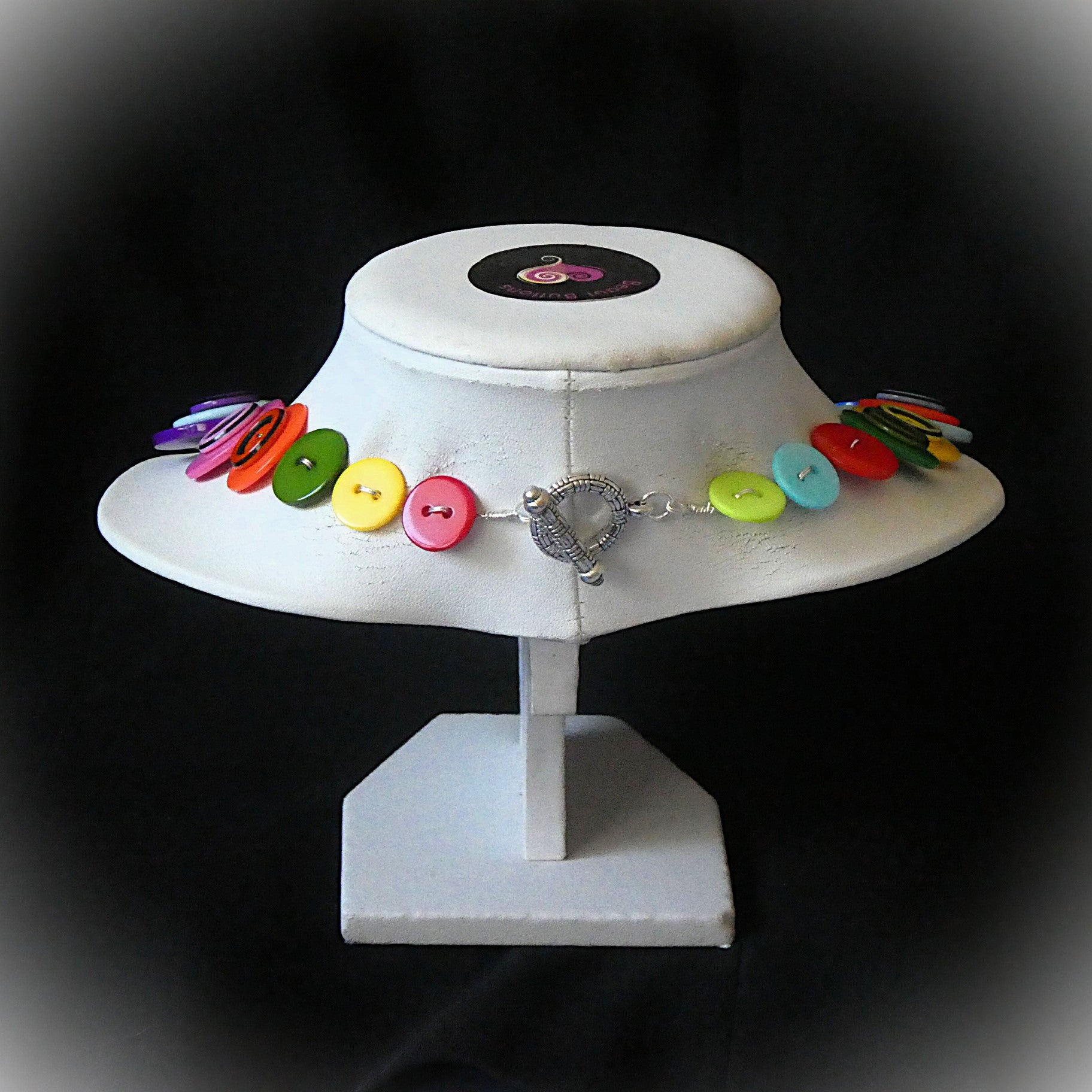 Button necklace and earrings - Round and Round