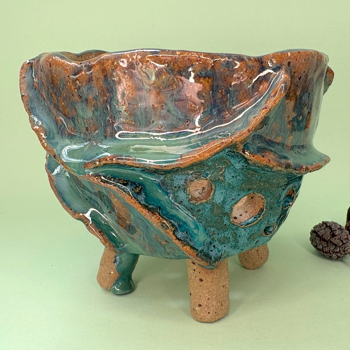 Ceramic orchid pot with ridges