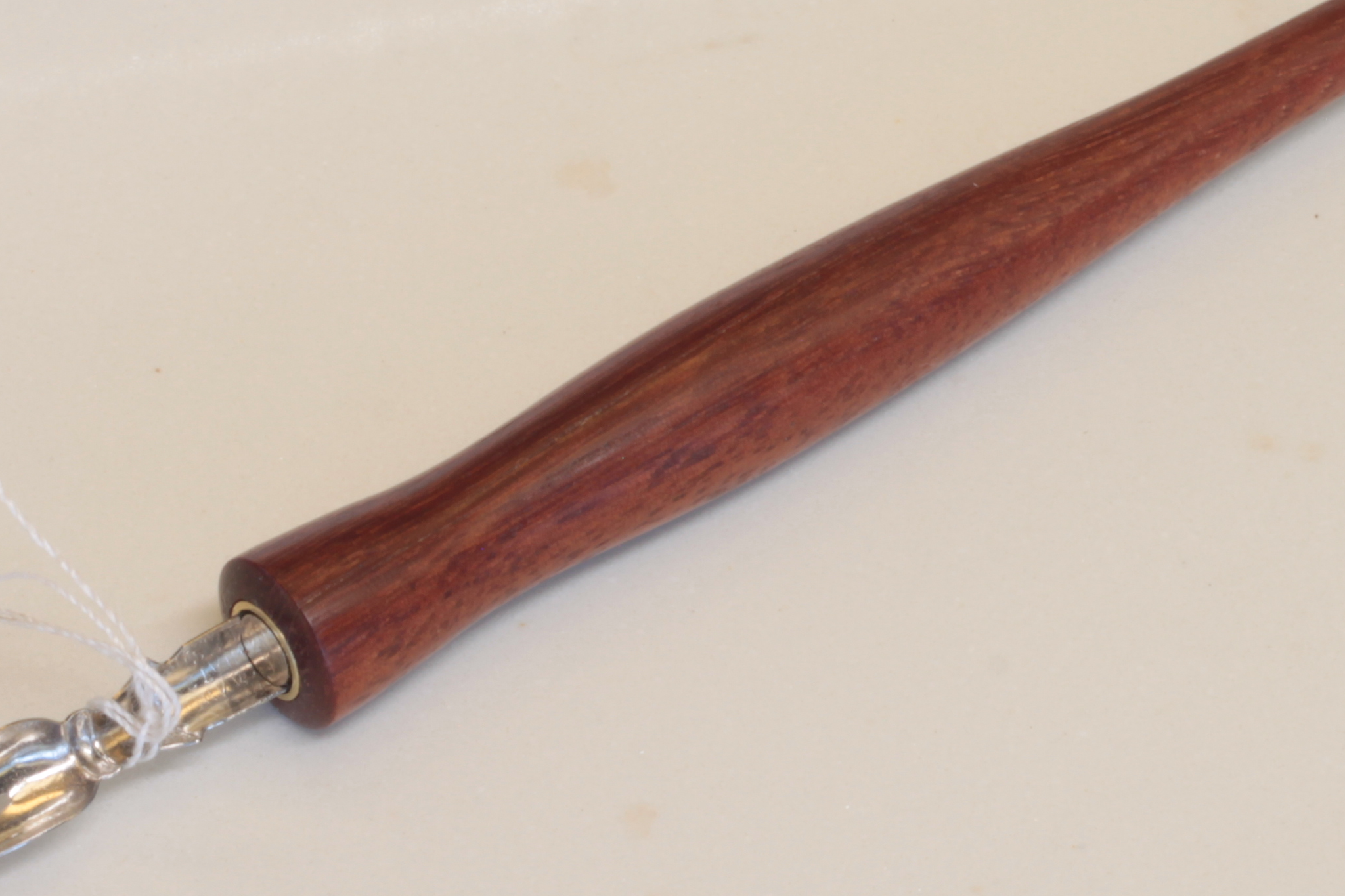RT1-Traditional Dip Pen in Redgum