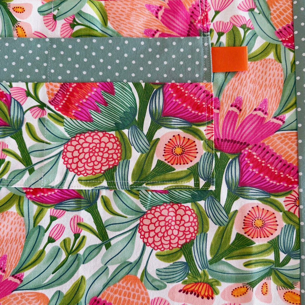 Proteas Japanese style cross back kitchen apron. Crafting, gardening, no ties apron.