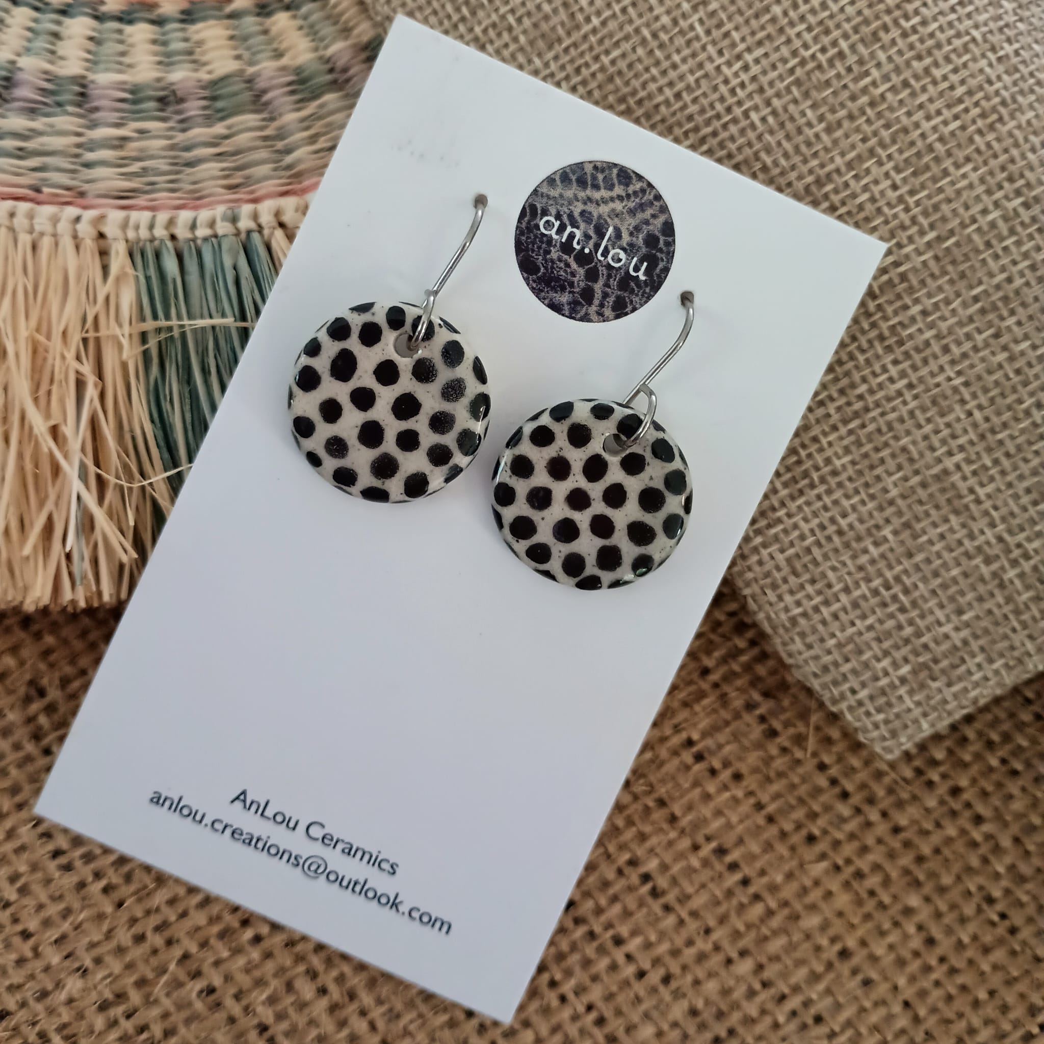 Medium Black Spotty Drops