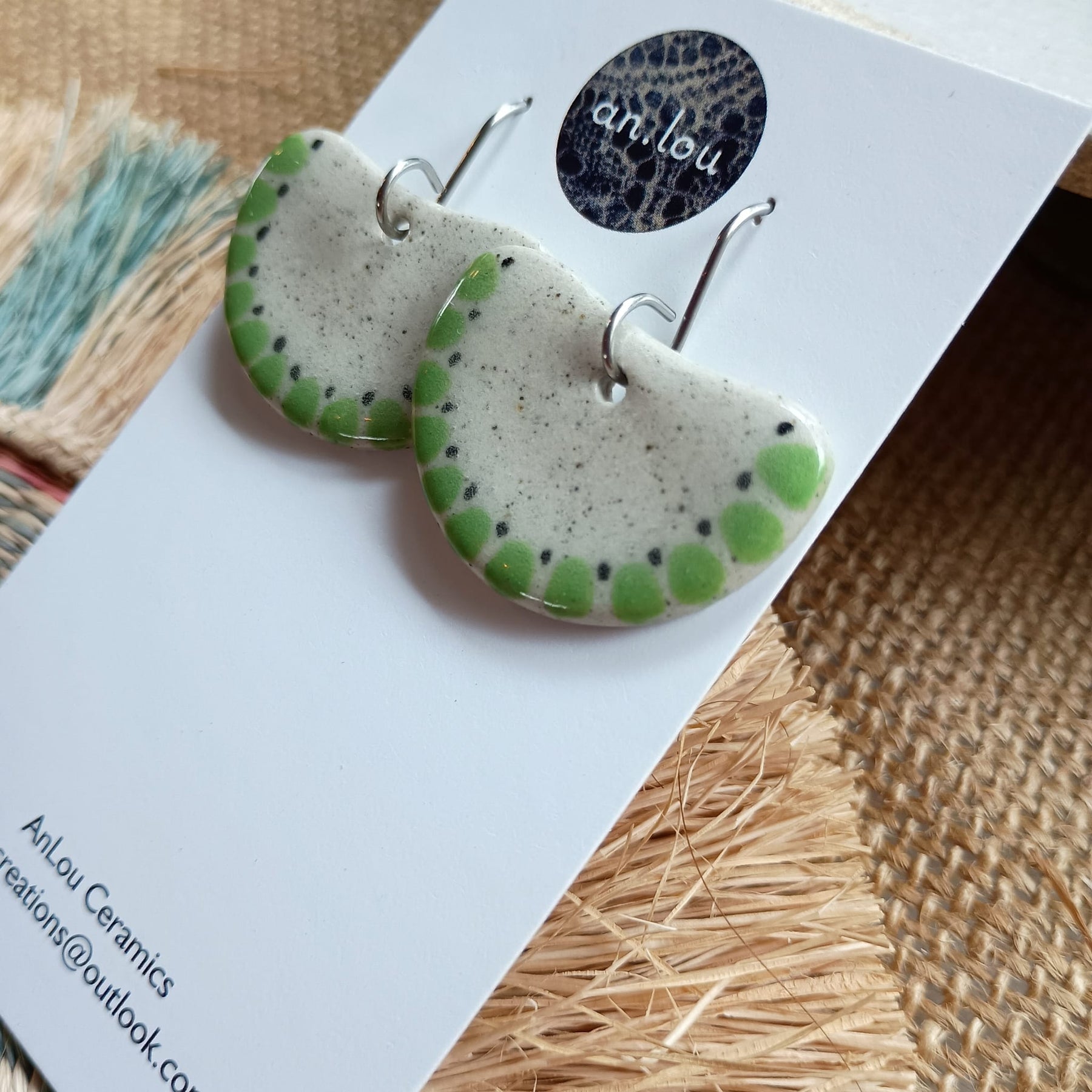 Large Green-Pattern Crescent Drops