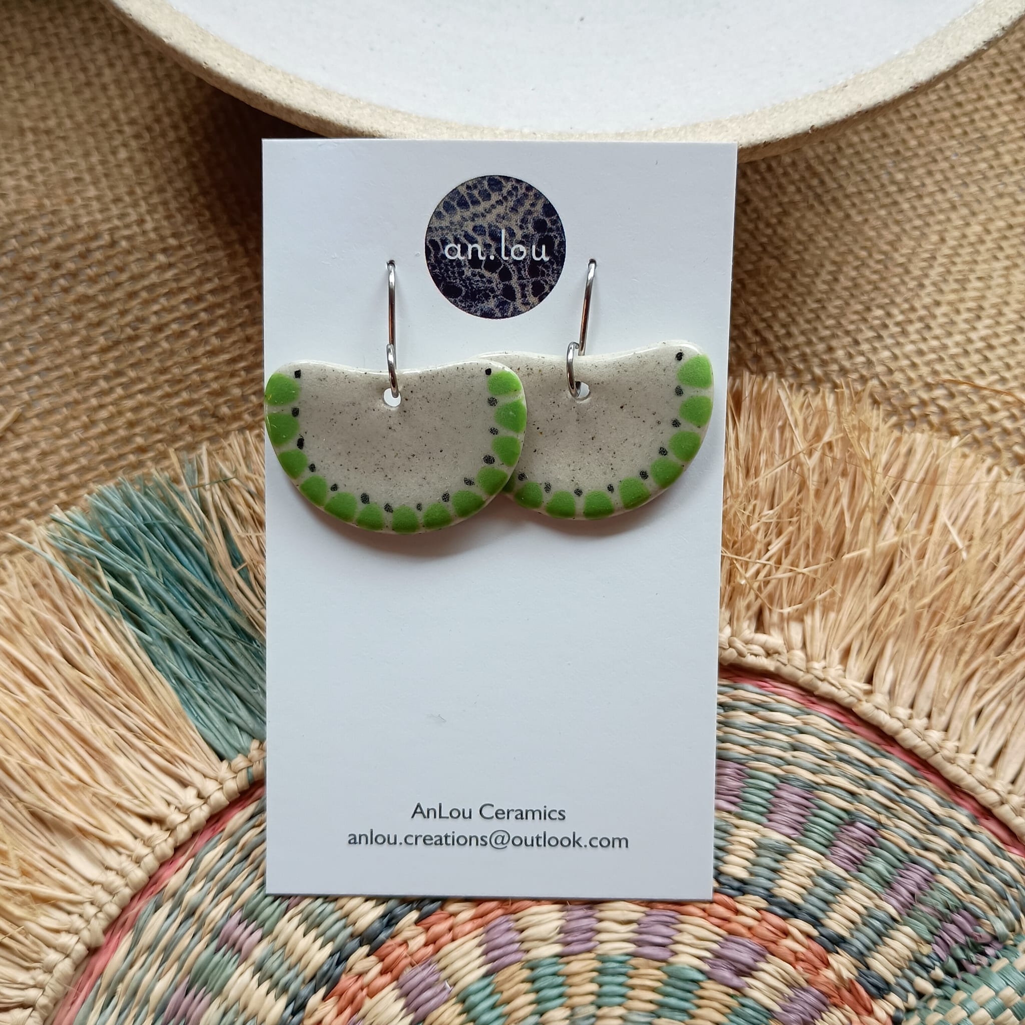 Large Green-Pattern Crescent Drops
