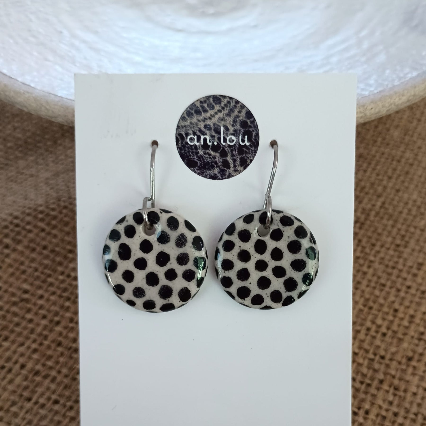 Medium Black Spotty Drops