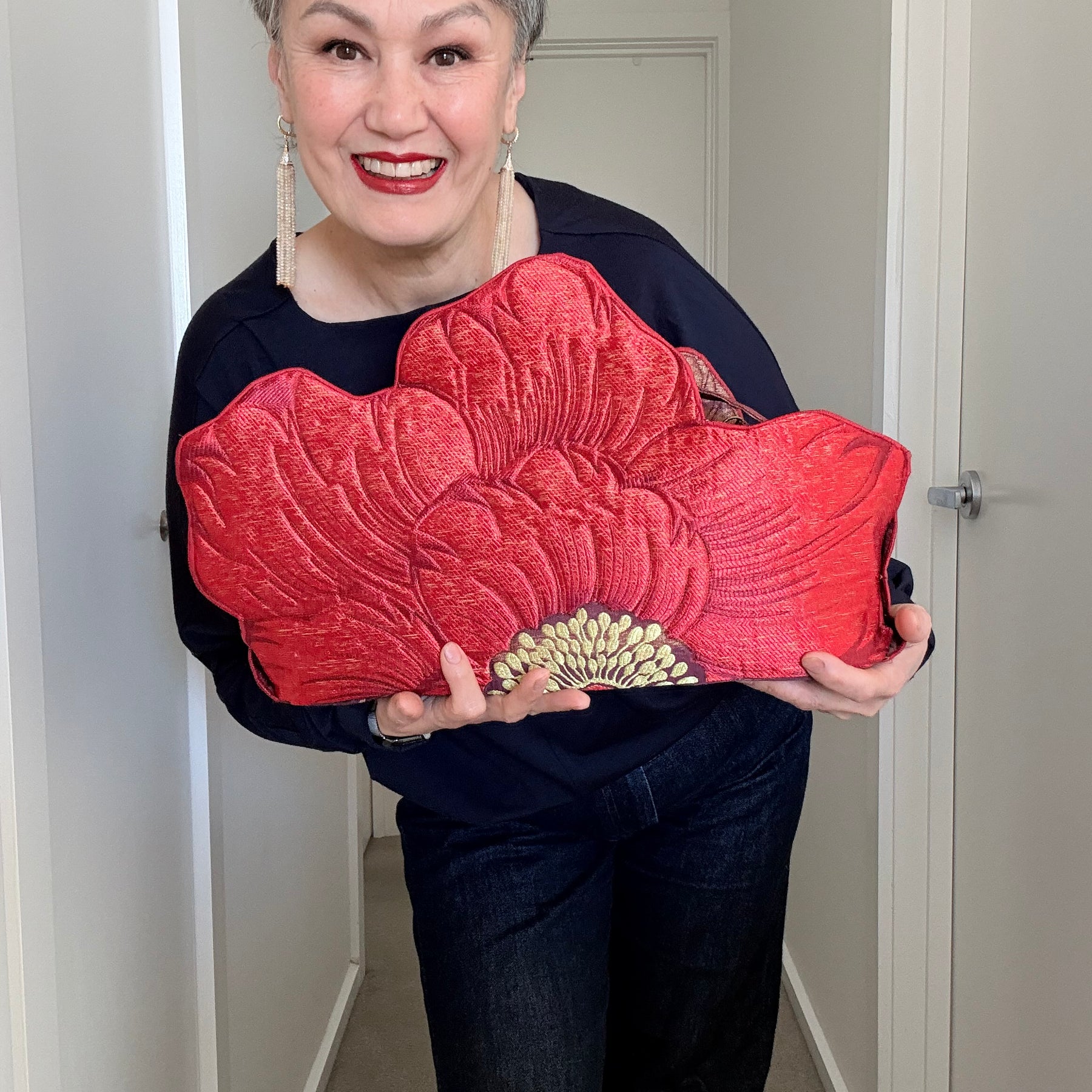 Flower shaped quilted 3-in-1 bag/ clutch
