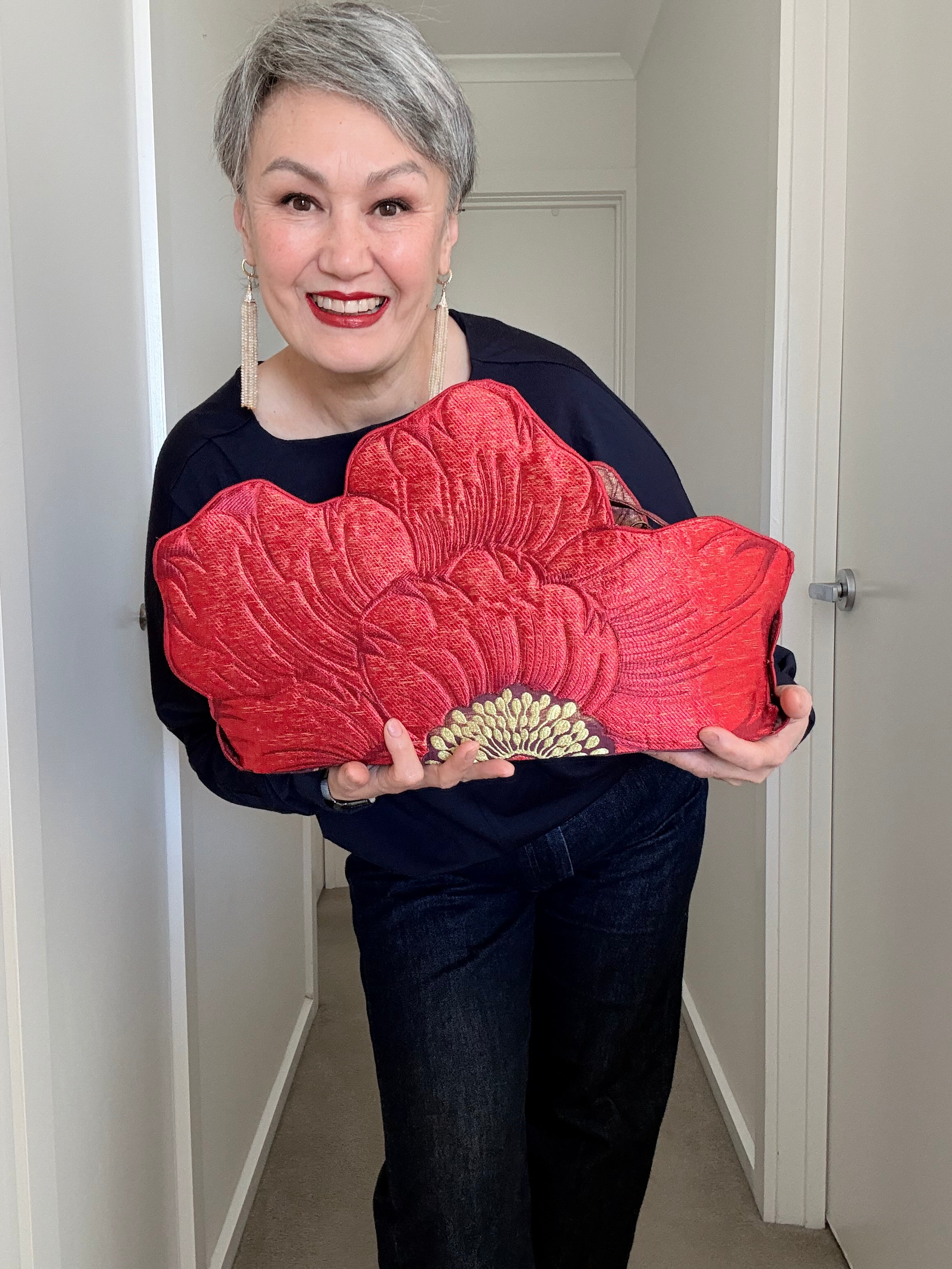 Flower shaped quilted 3-in-1 bag/ clutch