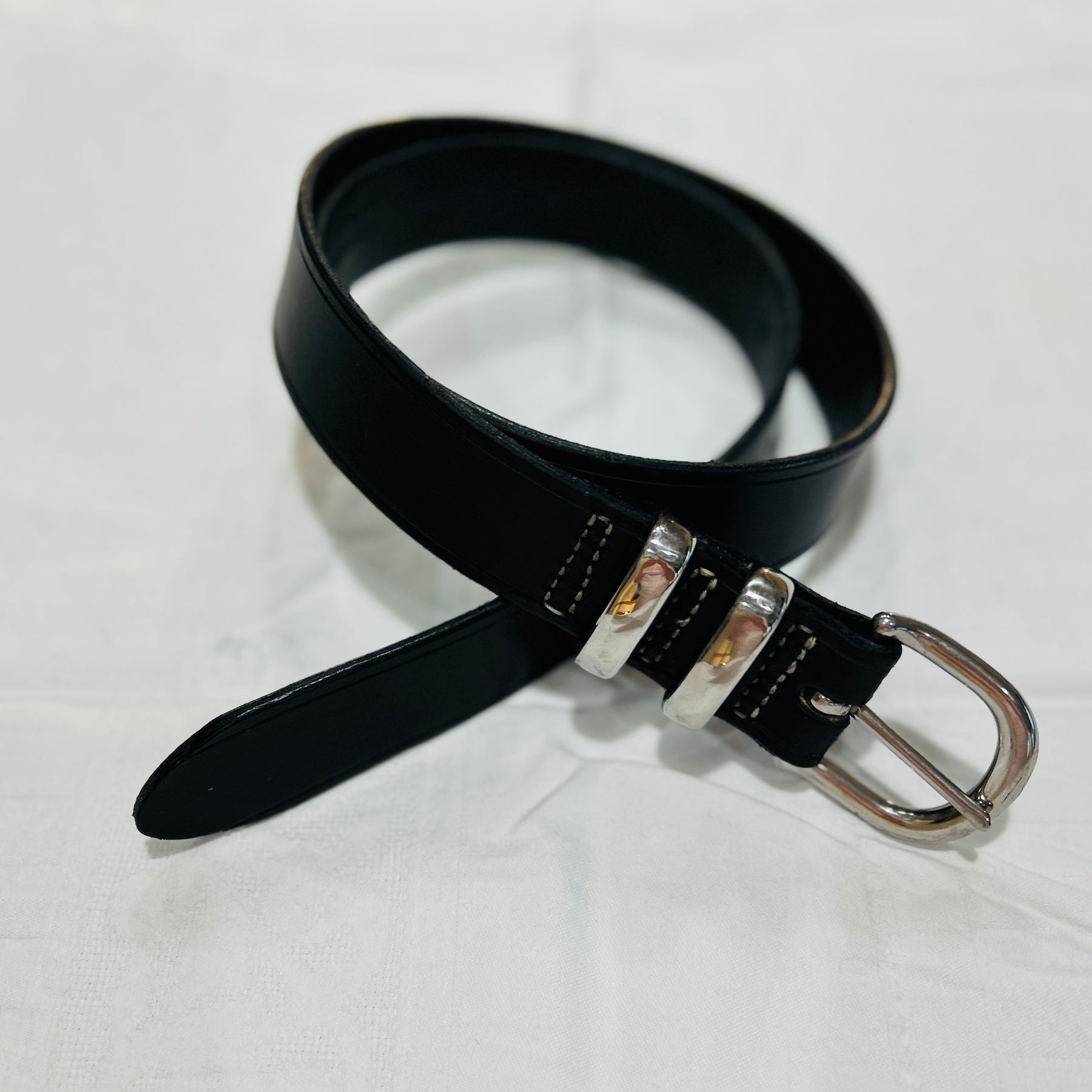 Black Leather Belt w/silver buckles (40”)