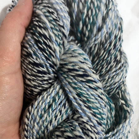 Blue-green Border Leicester wool
