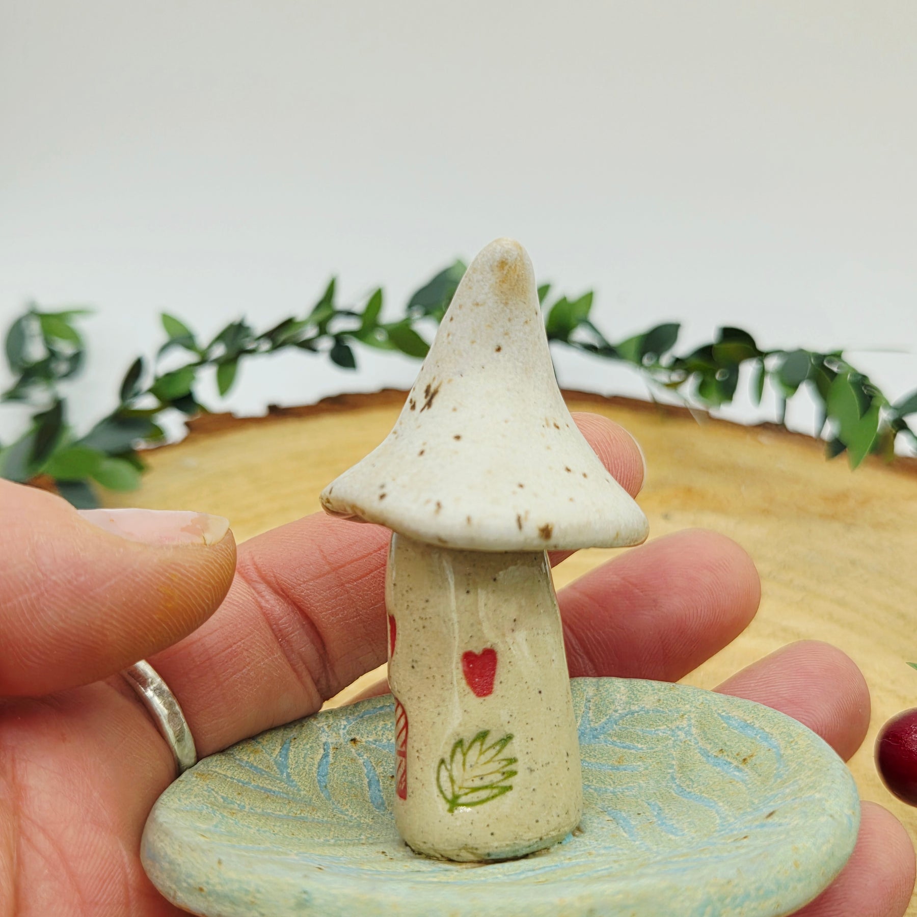 Toadstool Ring Dish Green and Speckle