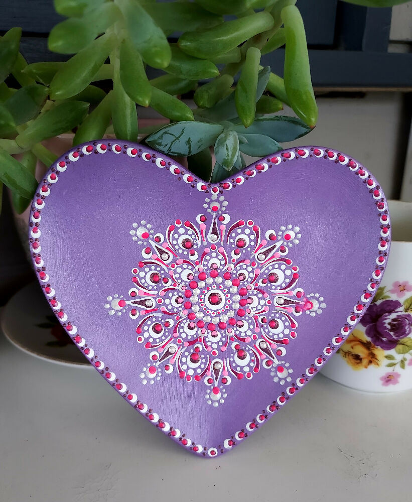 Dot Art trinket dish for rings or jewellery called " Purple Pizzazz ".
