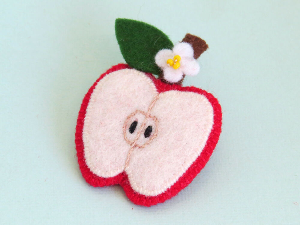 Felt Apple Brooch _ SDC _ 4