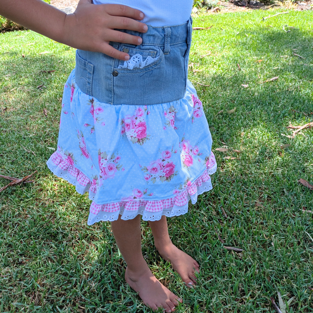 girls-size-5-upcycled-denim-skirt-pink-posy-blue-spot-handmade-sewing-artist-the-denim-patch (2)