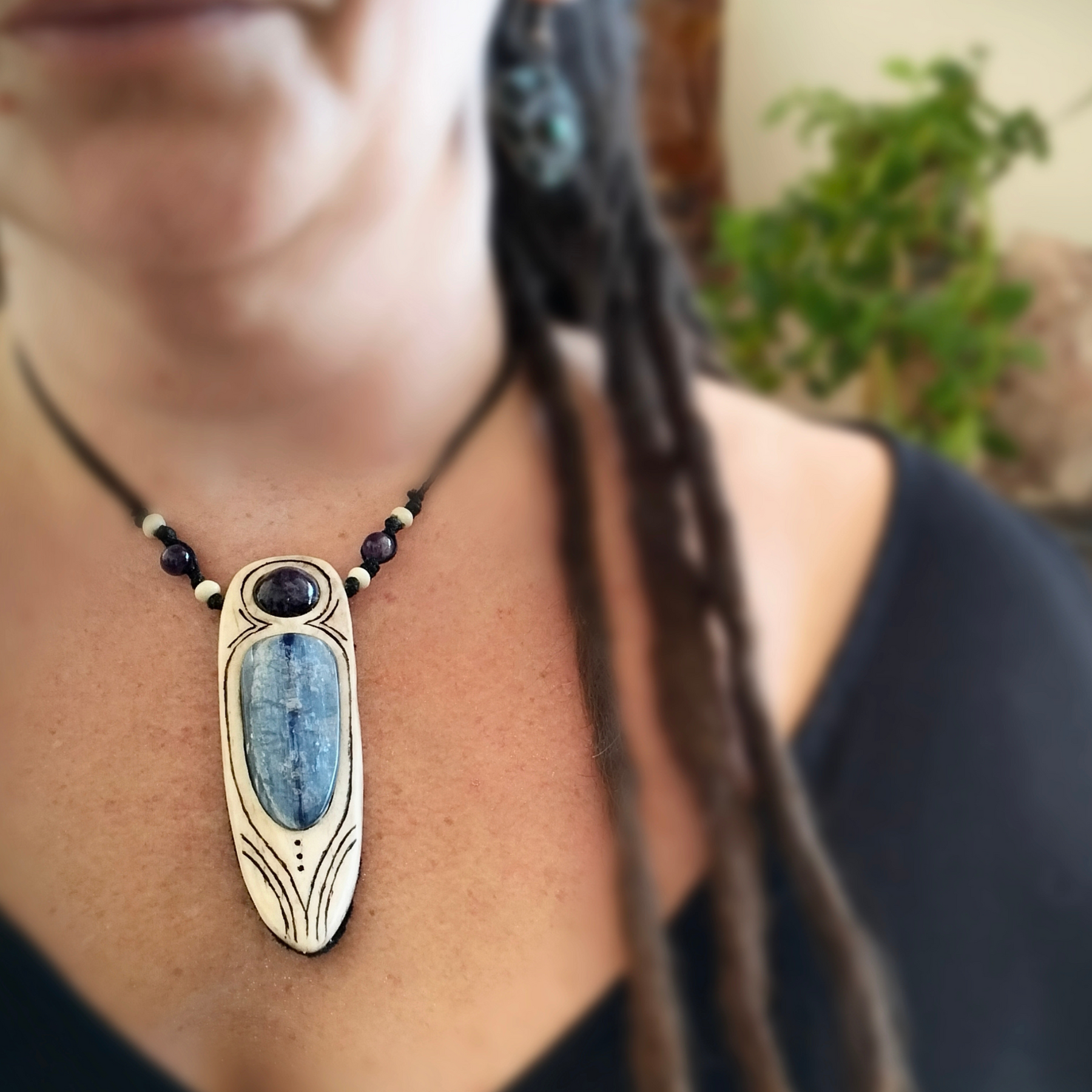 •| KYANITE | AMETHYST | DEER ANTLER |• NECKPIECE